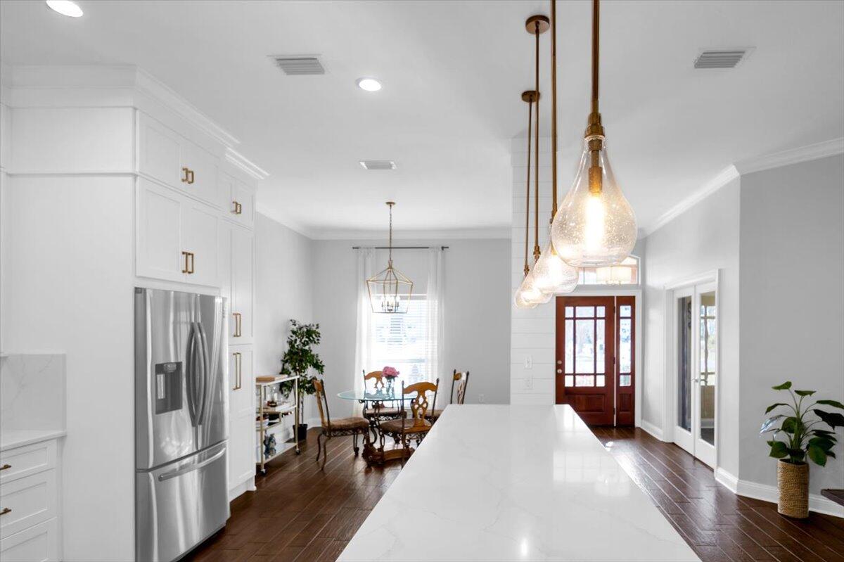 BISCAYNE POINTE - Residential