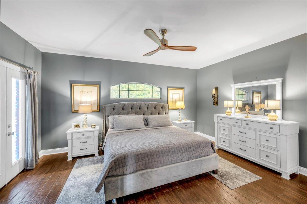 BISCAYNE POINTE - Residential