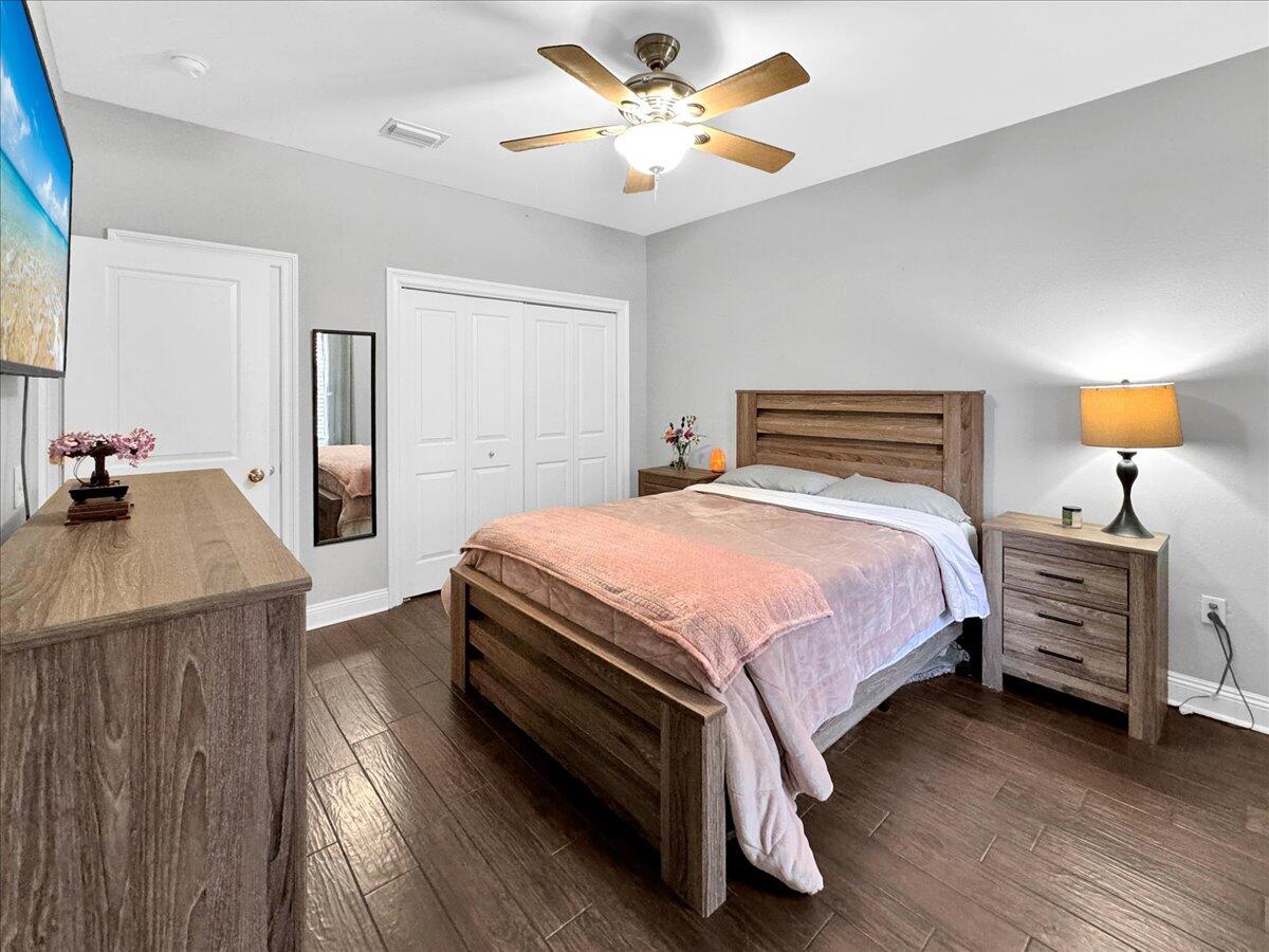 BISCAYNE POINTE - Residential