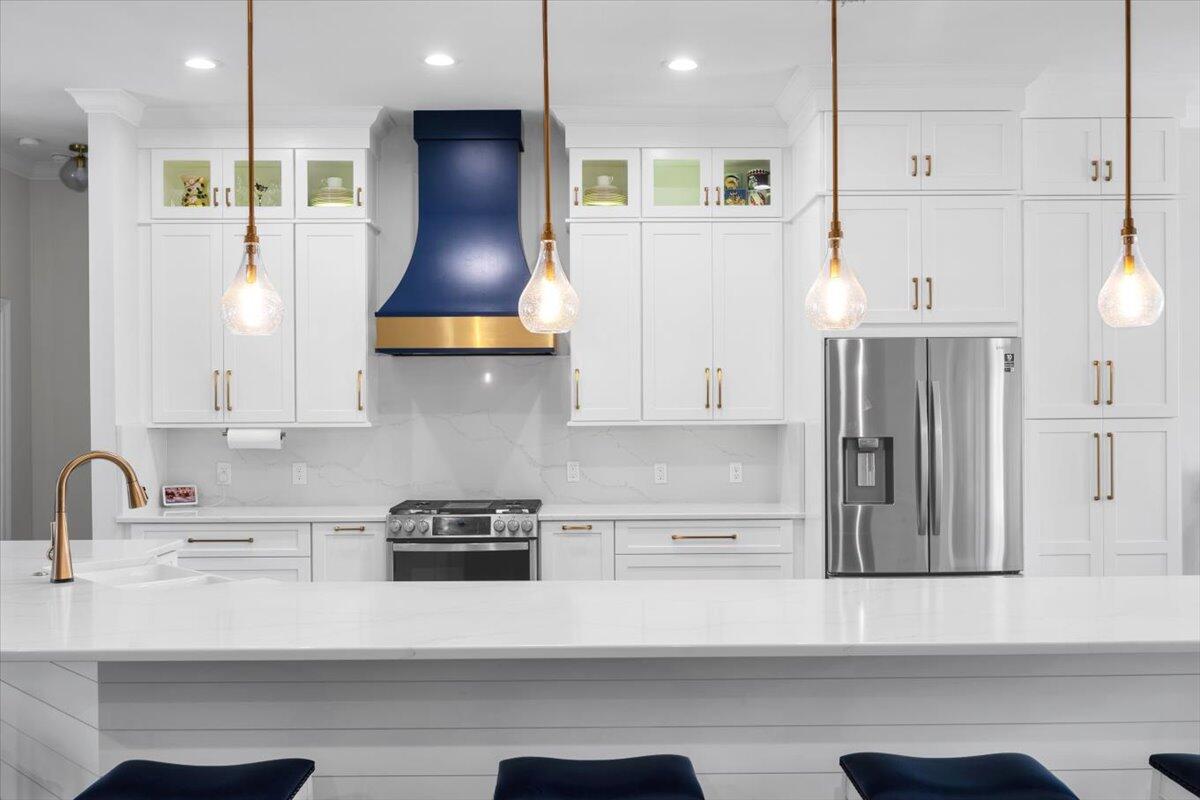 BISCAYNE POINTE - Residential