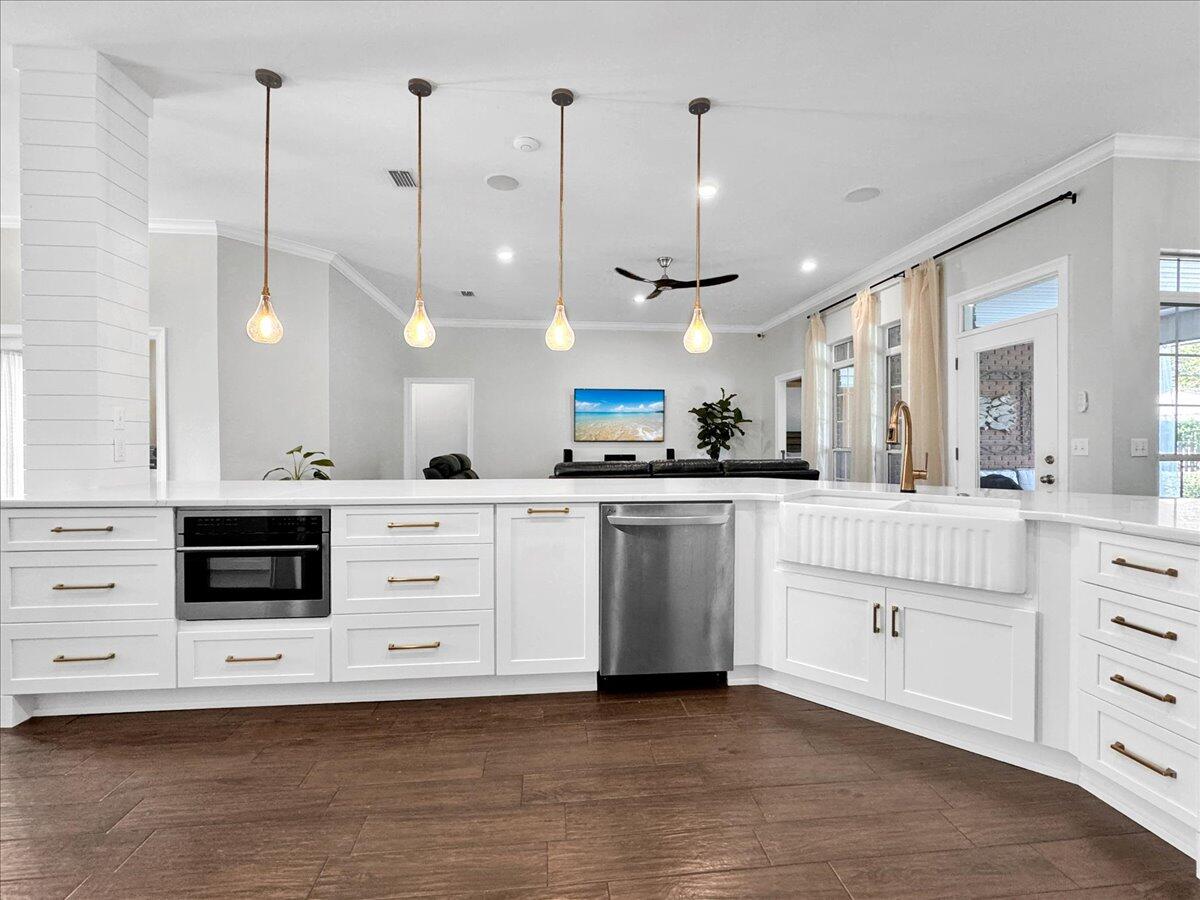 BISCAYNE POINTE - Residential