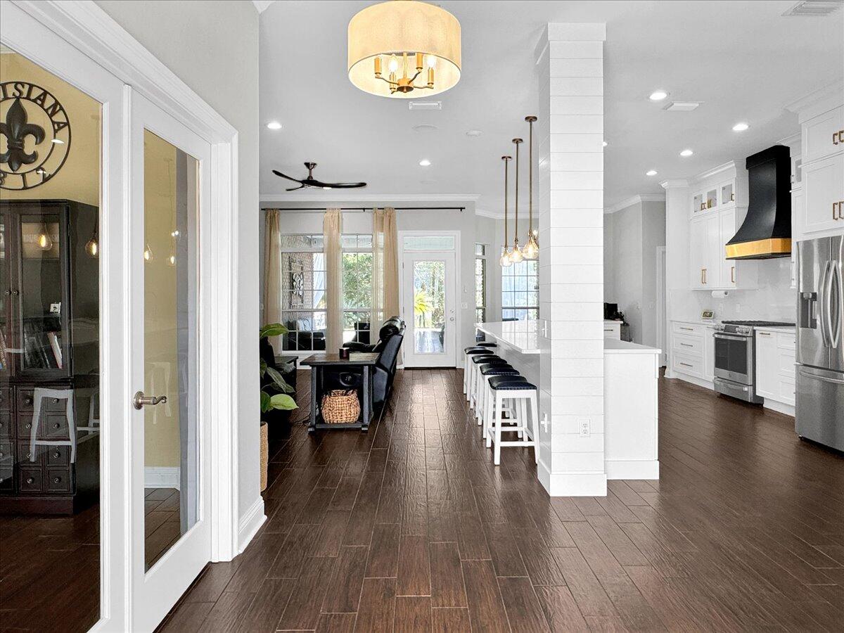 BISCAYNE POINTE - Residential