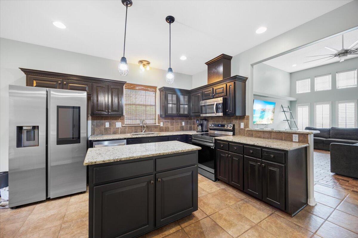 23-2S-27-4903-00000-0380 - Residential Lease