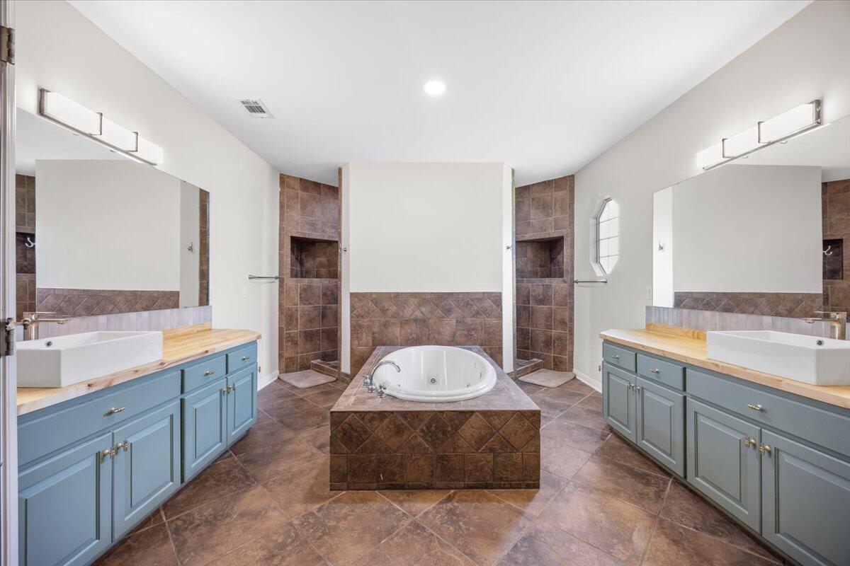 23-2S-27-4903-00000-0380 - Residential Lease