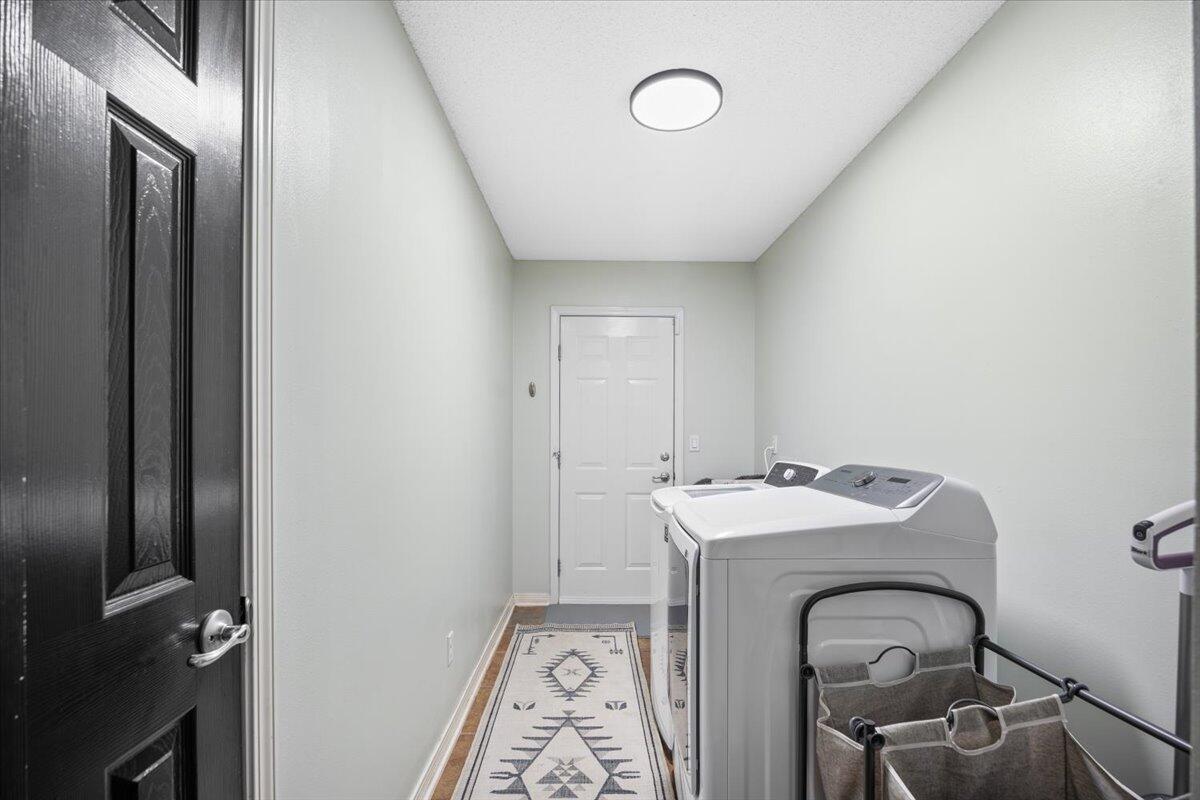 23-2S-27-4903-00000-0380 - Residential Lease