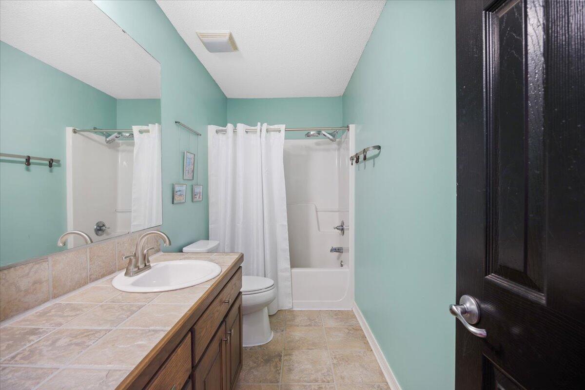 23-2S-27-4903-00000-0380 - Residential Lease