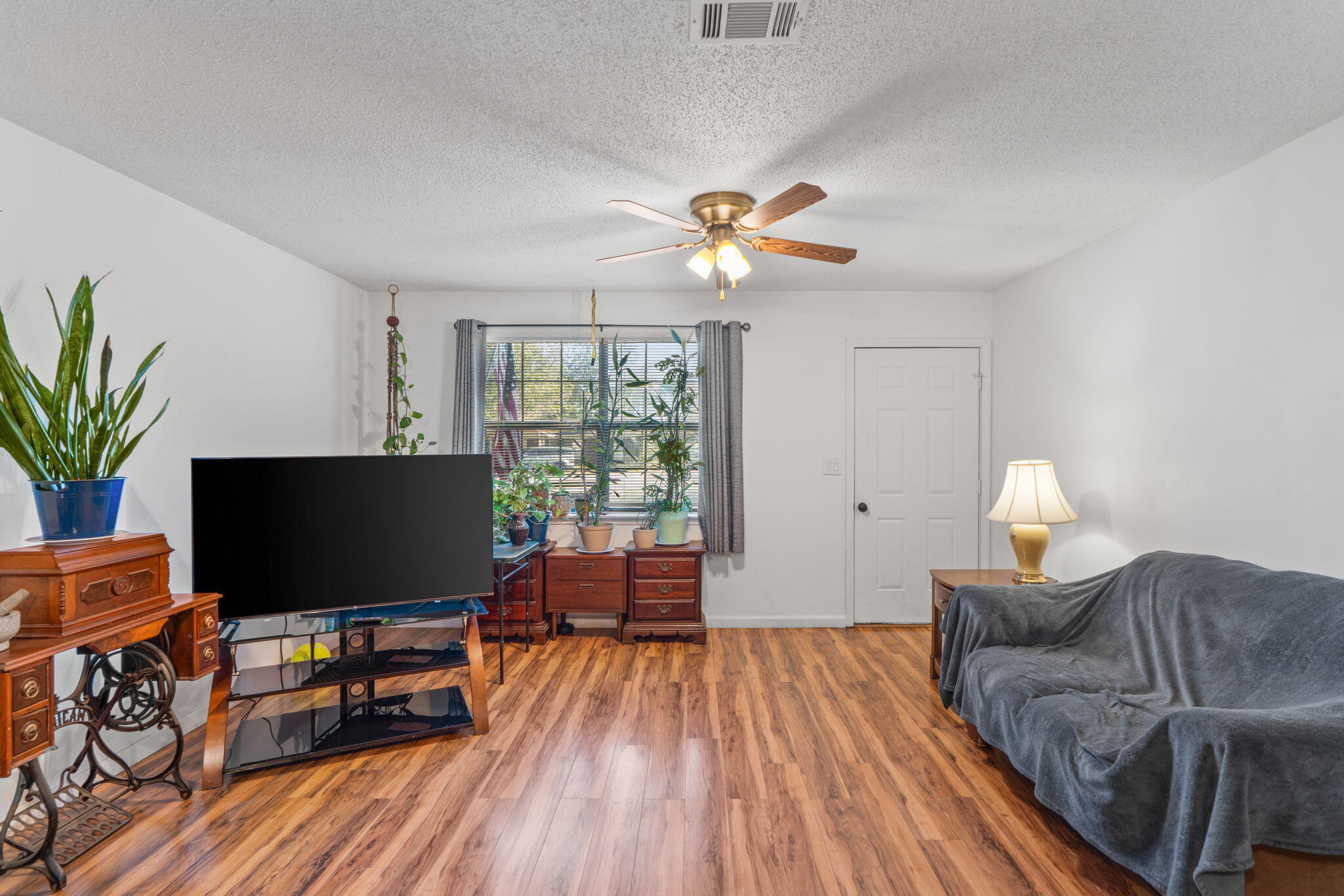 LAKEWOOD 1ST ADDN - Residential