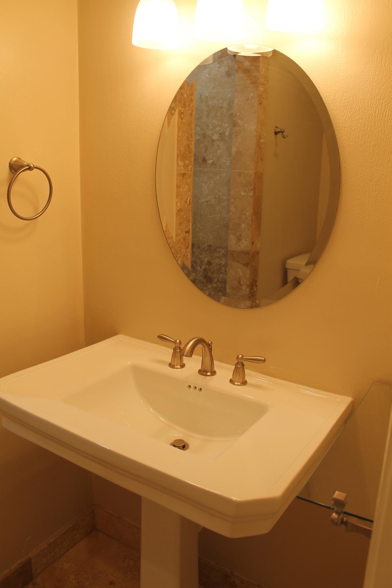 VALPARAISO PINECREST 6 - Residential Lease