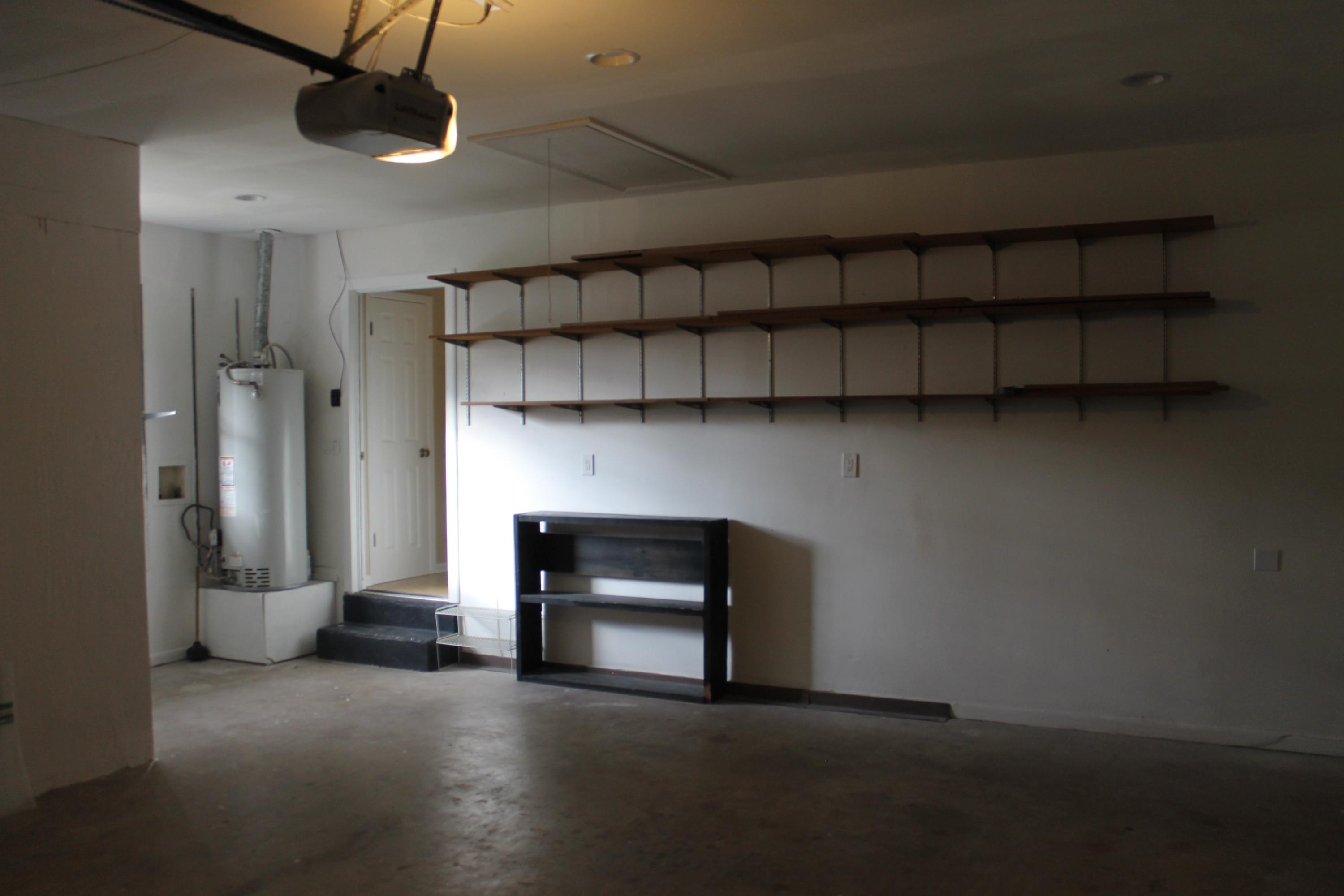 VALPARAISO PINECREST 6 - Residential Lease