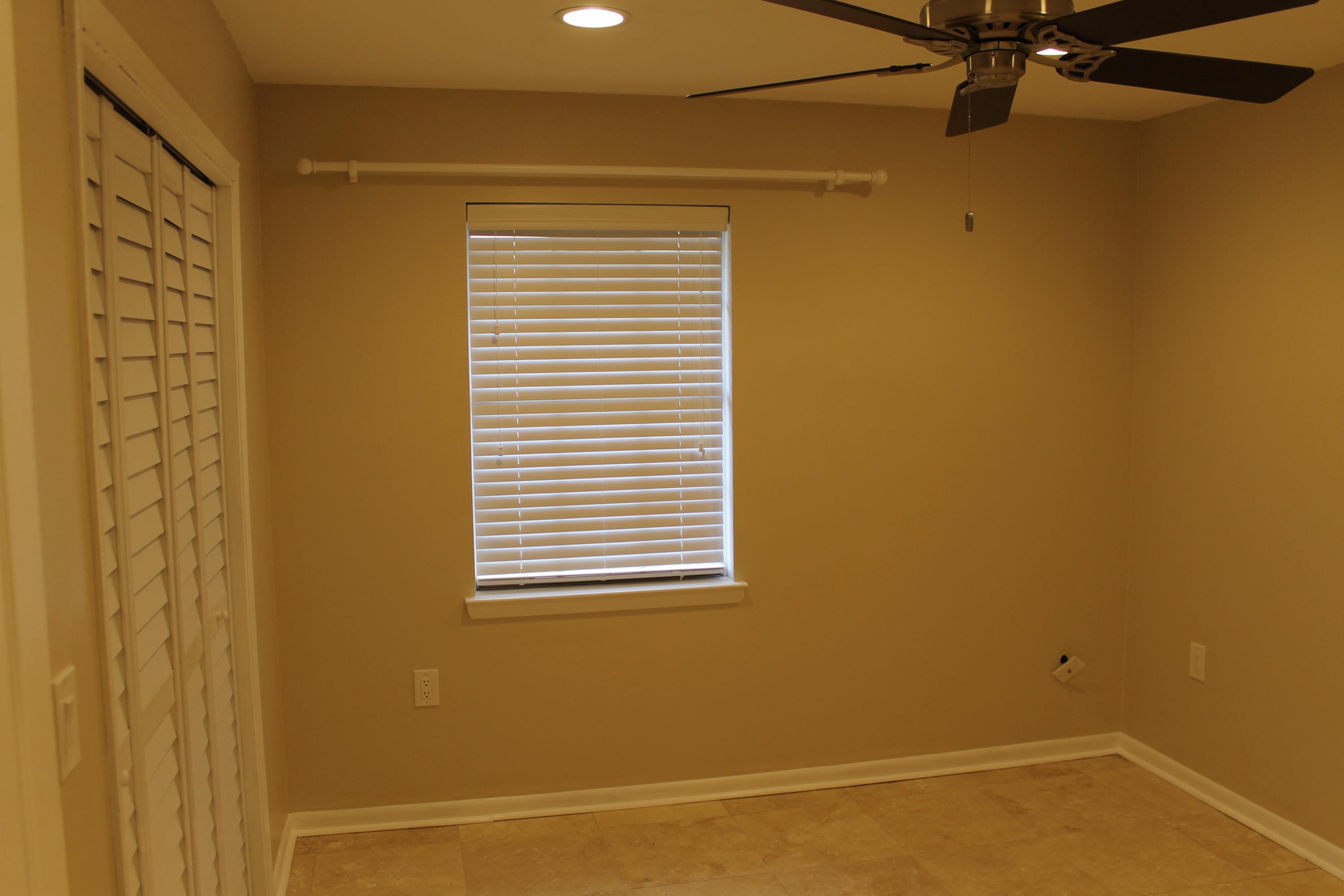 VALPARAISO PINECREST 6 - Residential Lease