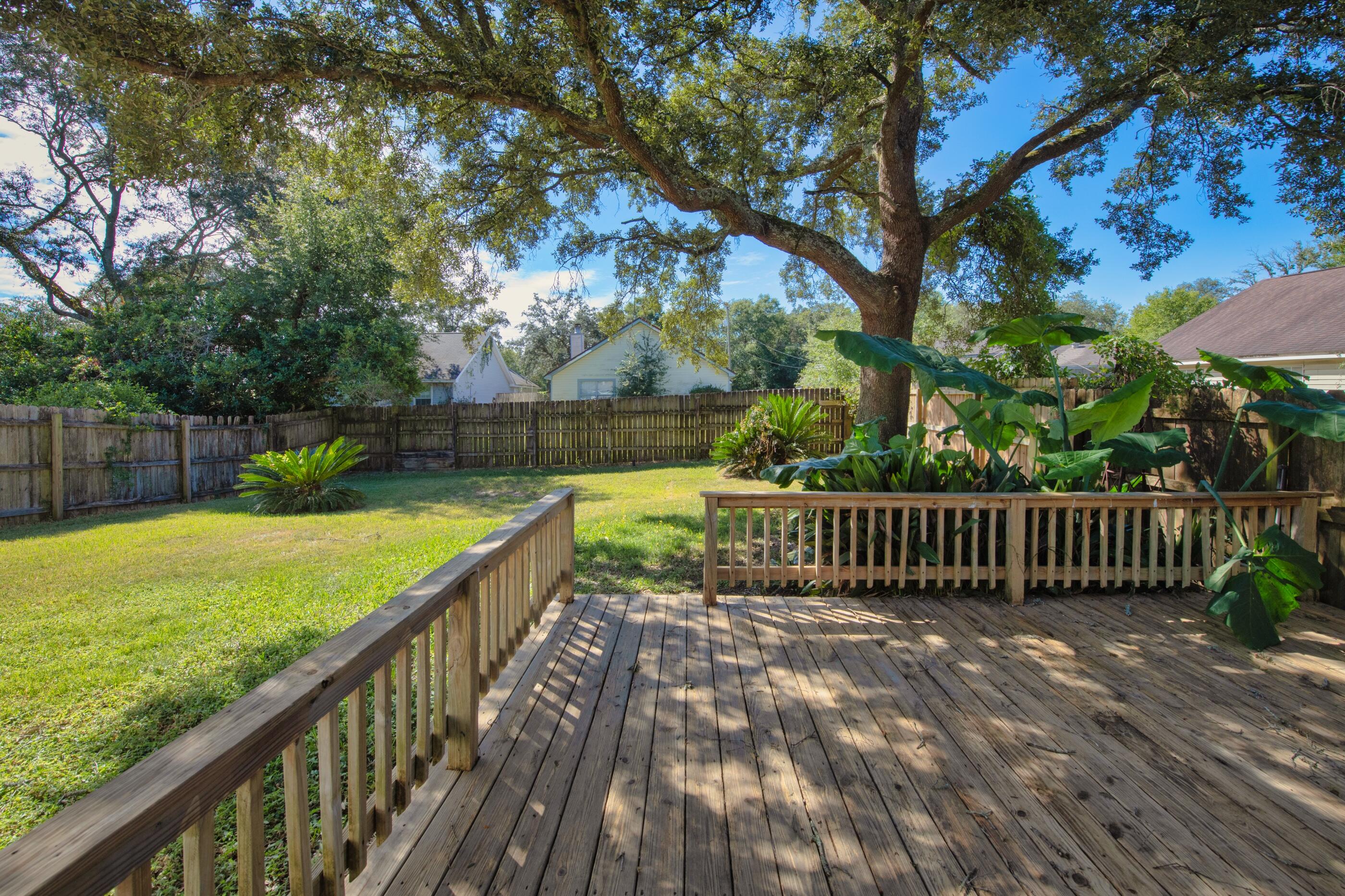 SUMMER TREE LOT 14 - Residential Lease