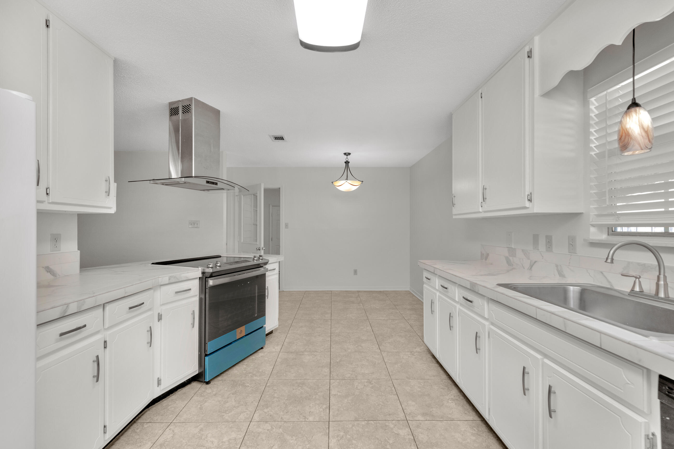 SUMMER TREE LOT 14 - Residential Lease