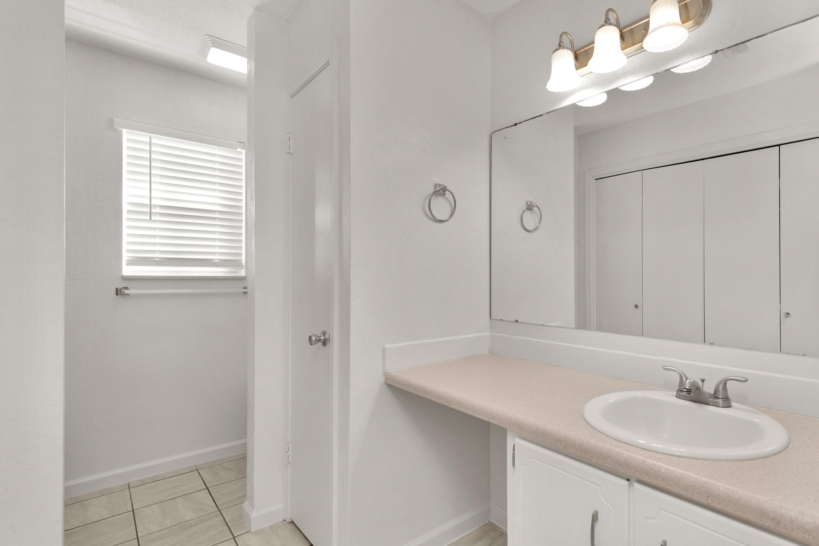 SUMMER TREE LOT 14 - Residential Lease