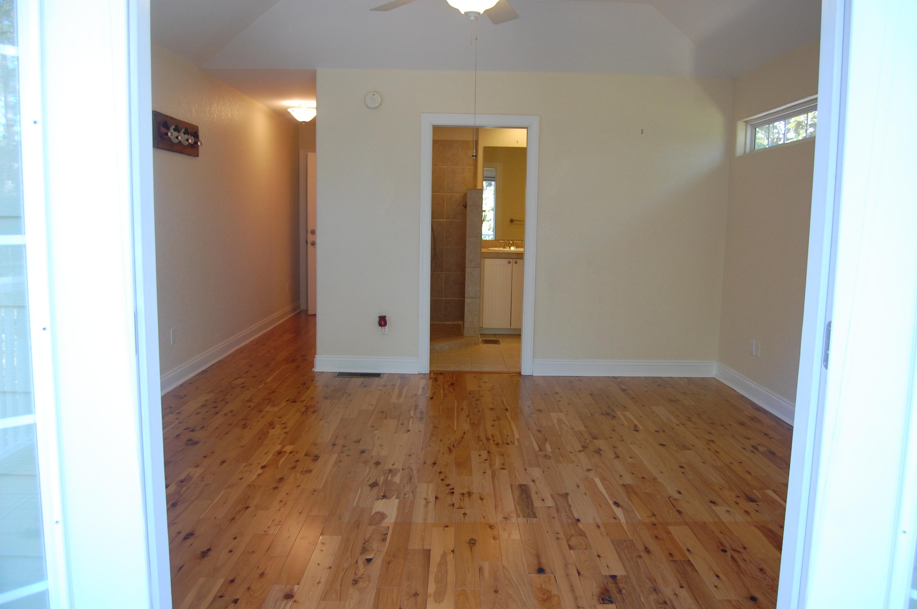 MAGNOLIA BEACH - Residential