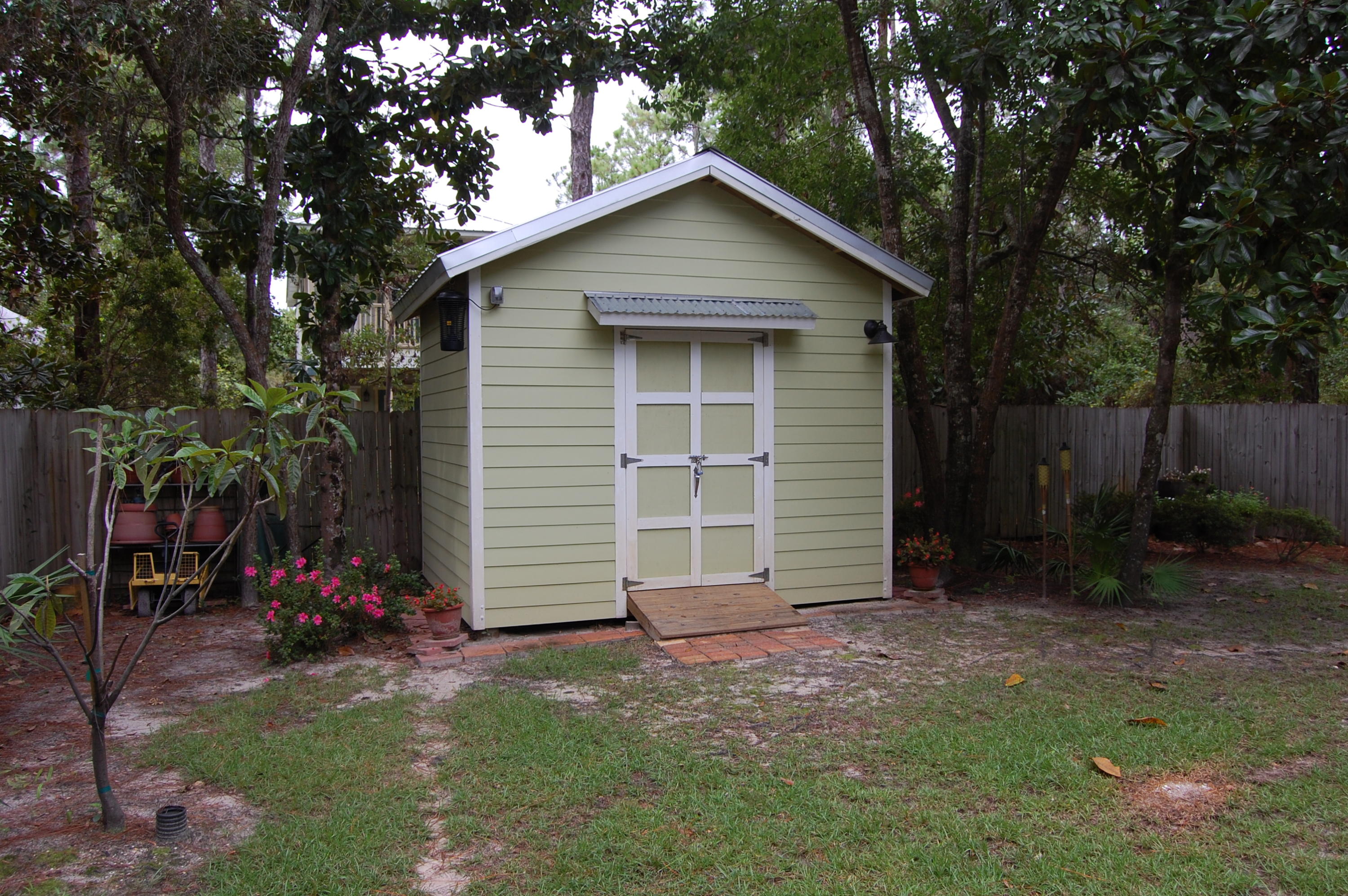 MAGNOLIA BEACH - Residential