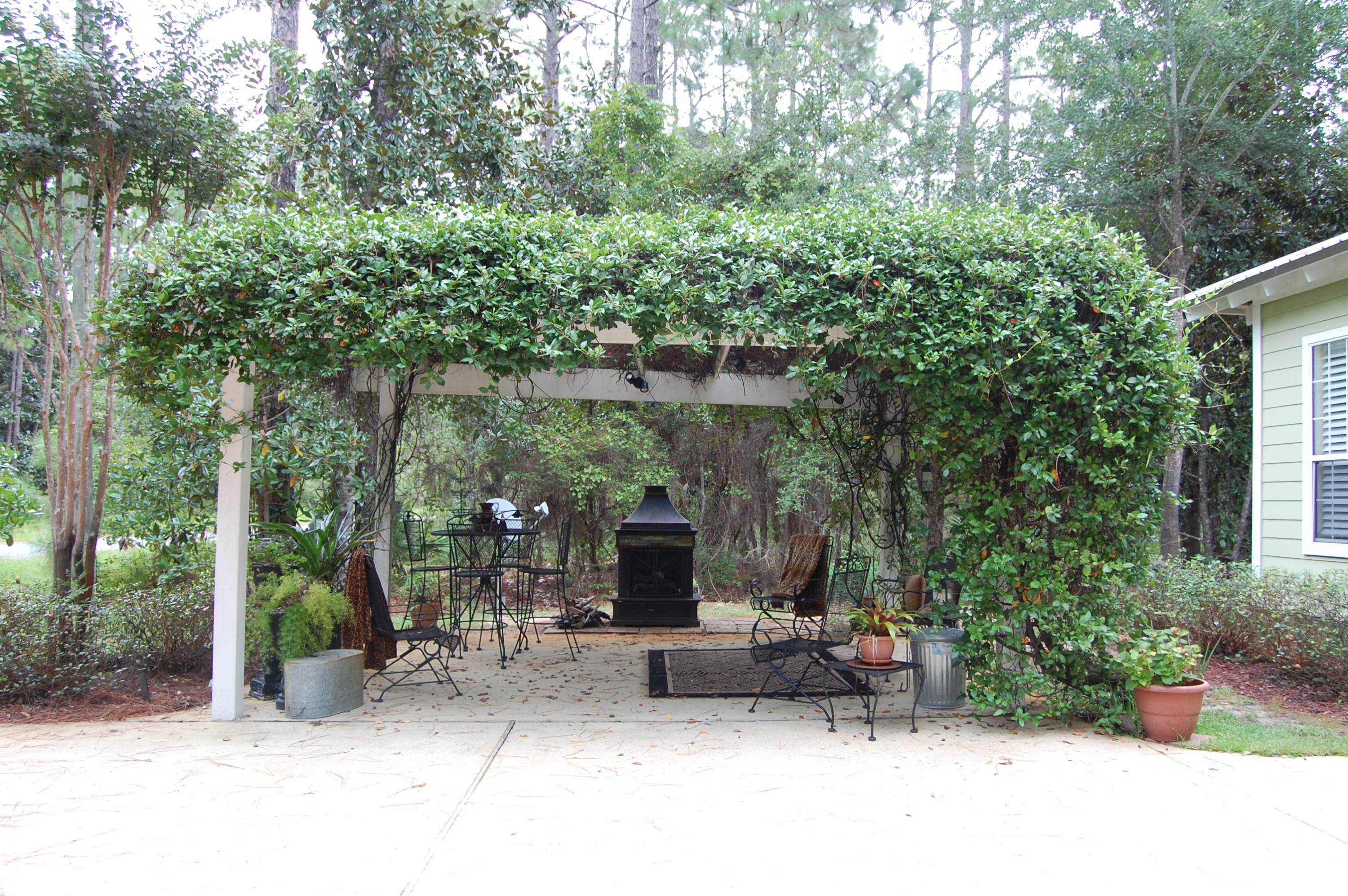 MAGNOLIA BEACH - Residential