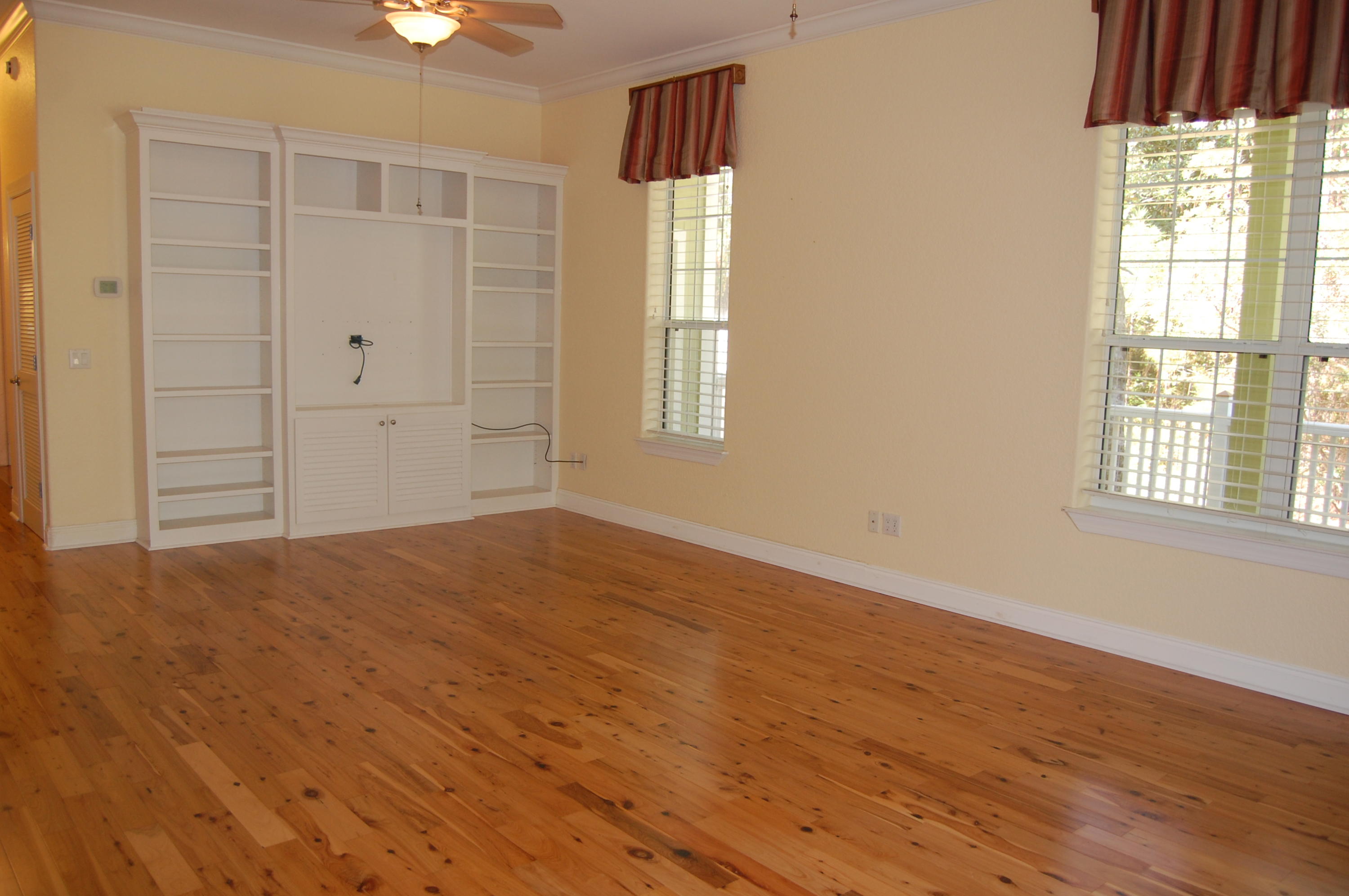 MAGNOLIA BEACH - Residential