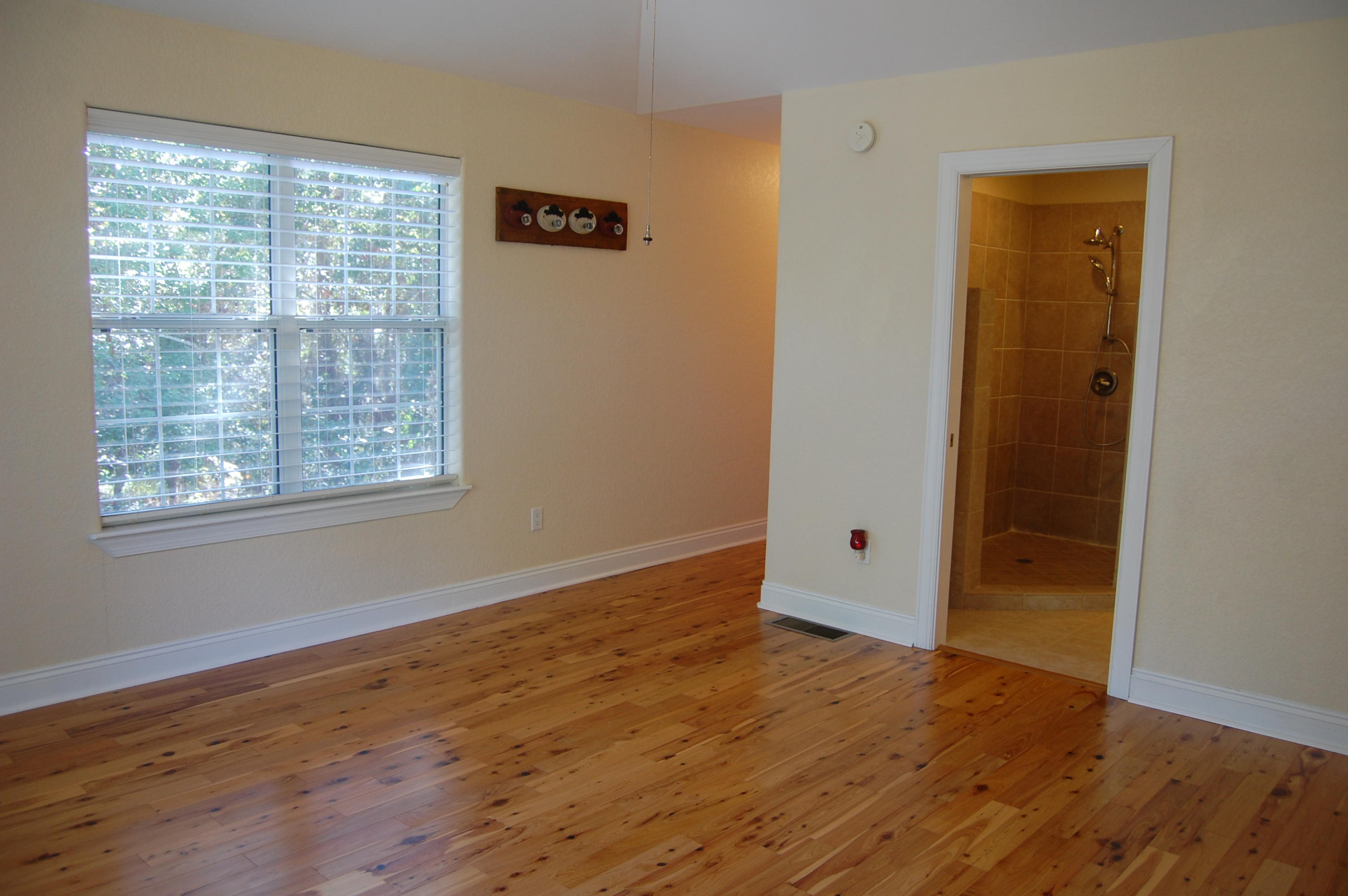 MAGNOLIA BEACH - Residential