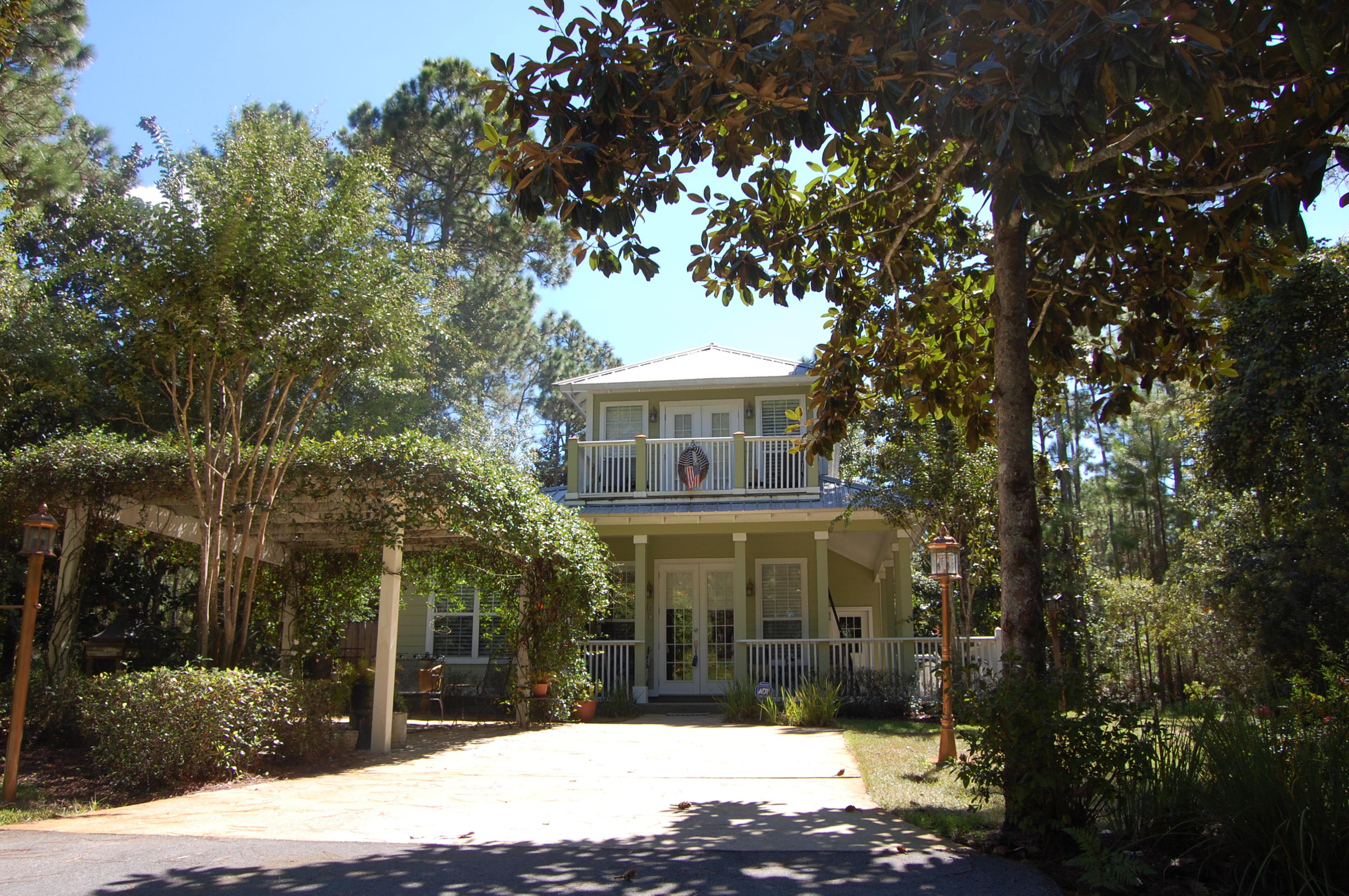 MAGNOLIA BEACH - Residential