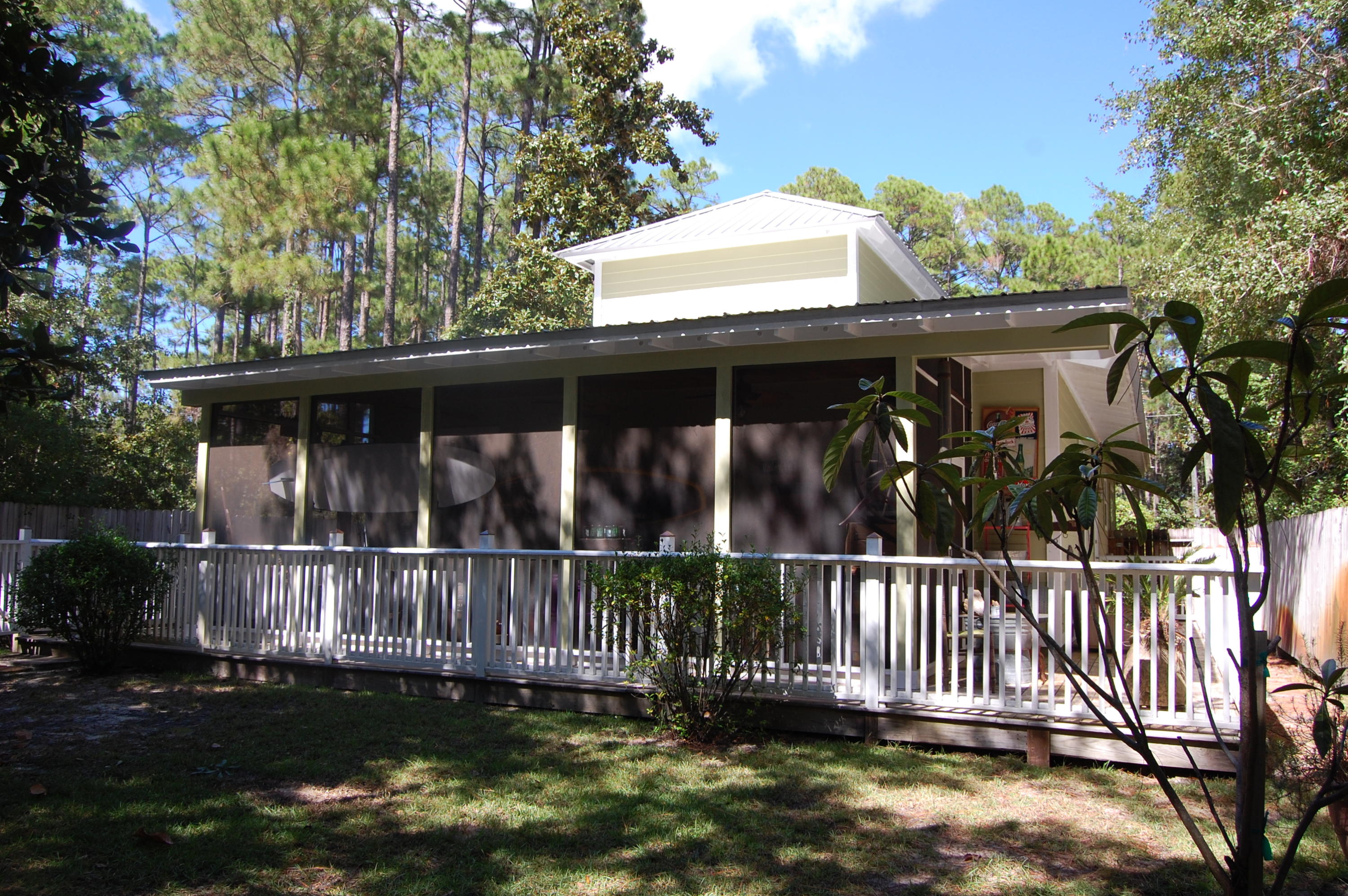 MAGNOLIA BEACH - Residential