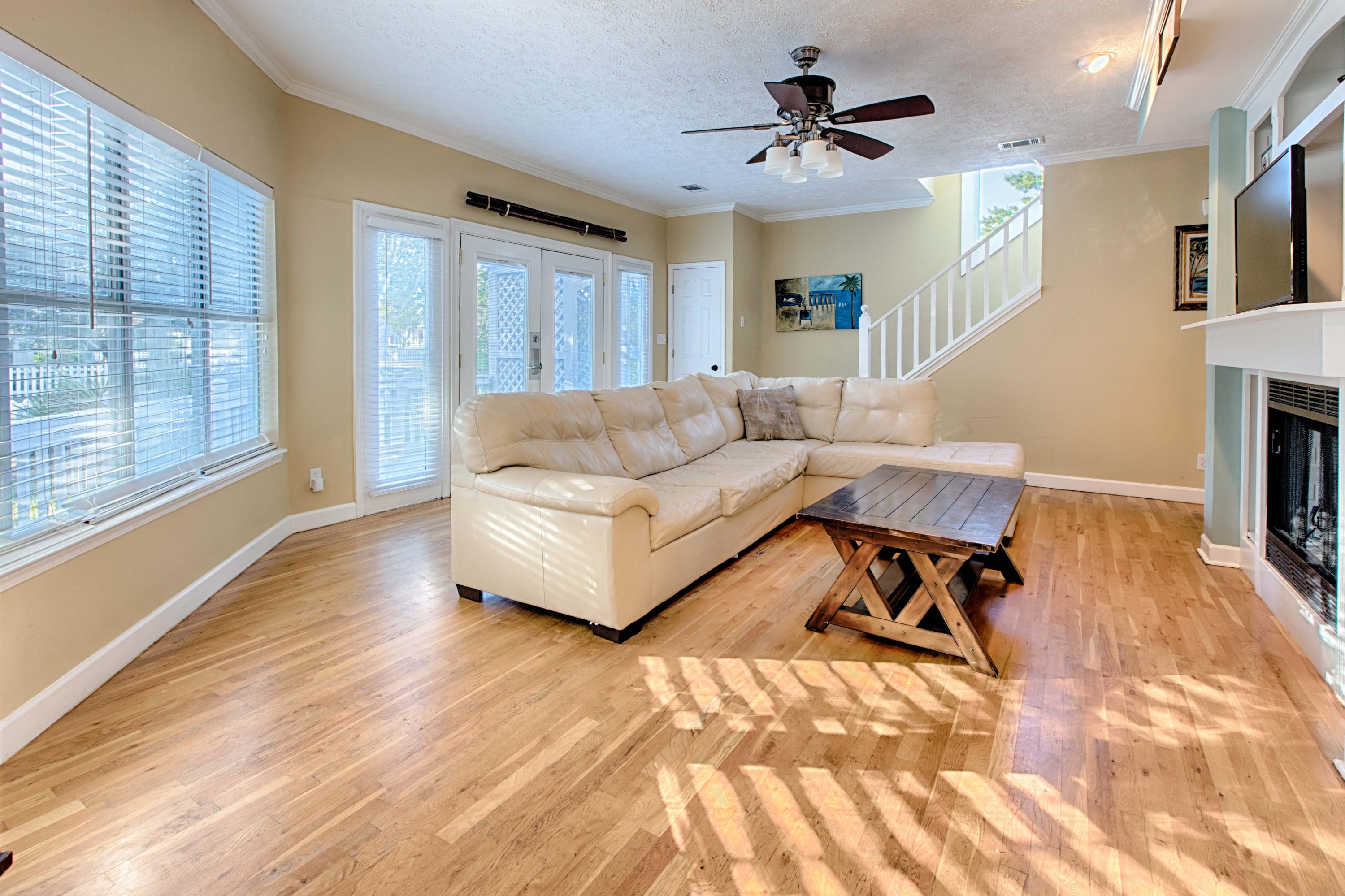 CRYSTAL BEACH COTTAGES PH 2 - Residential