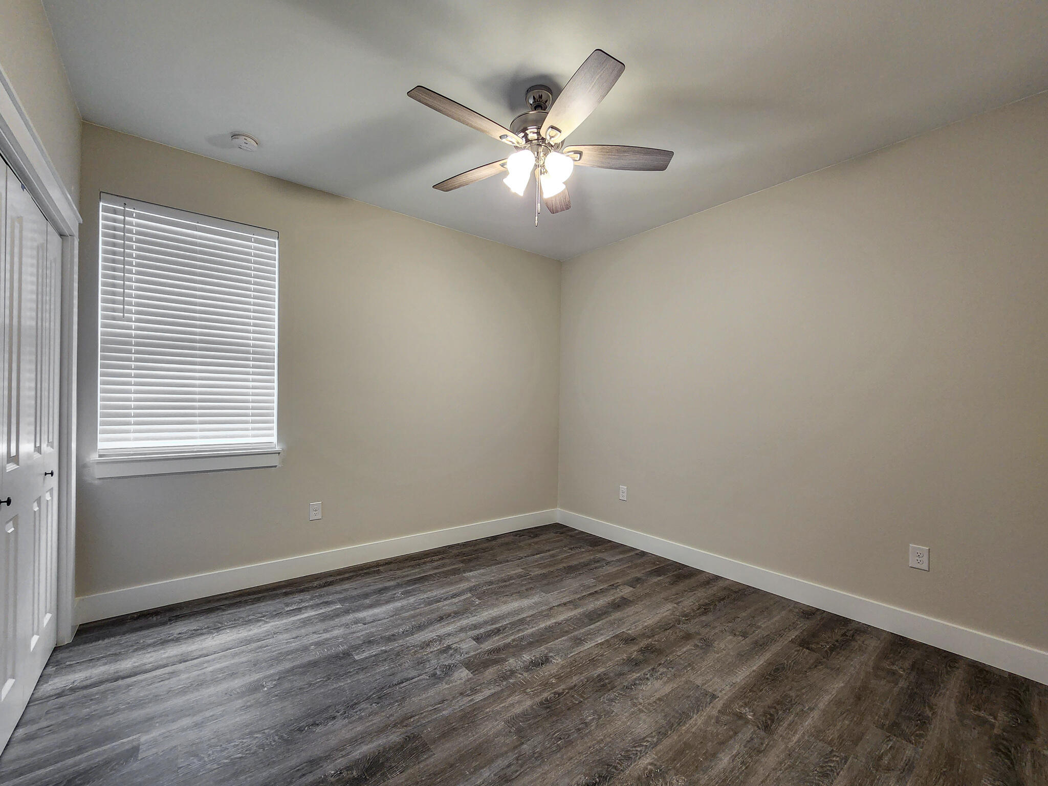 CRESCENT SHORES - Residential