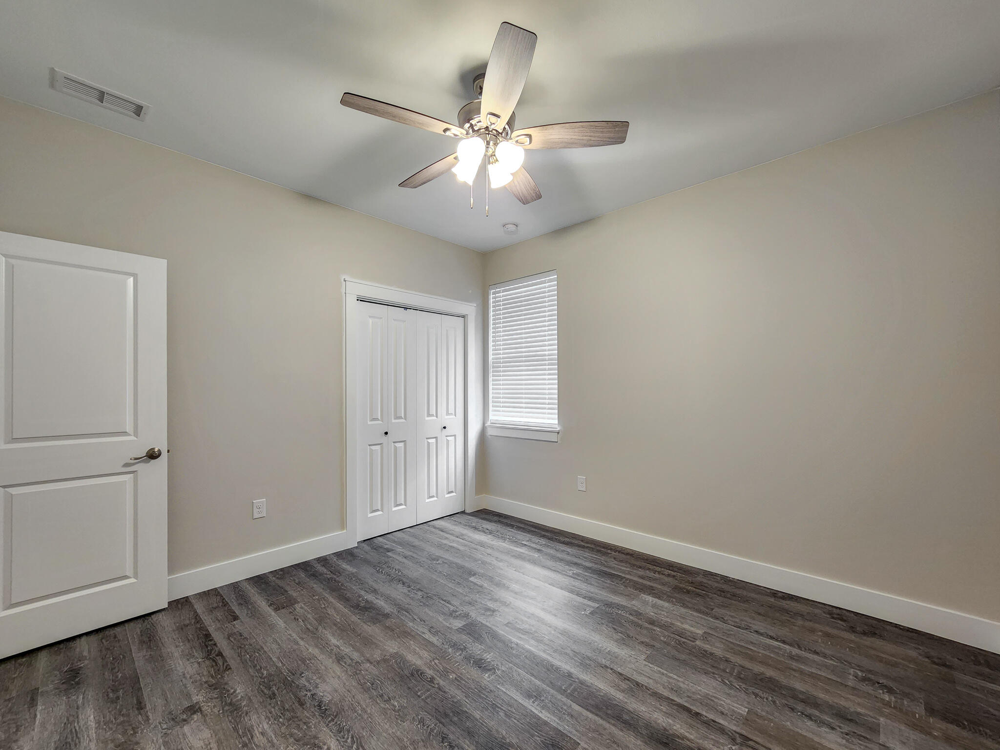 CRESCENT SHORES - Residential