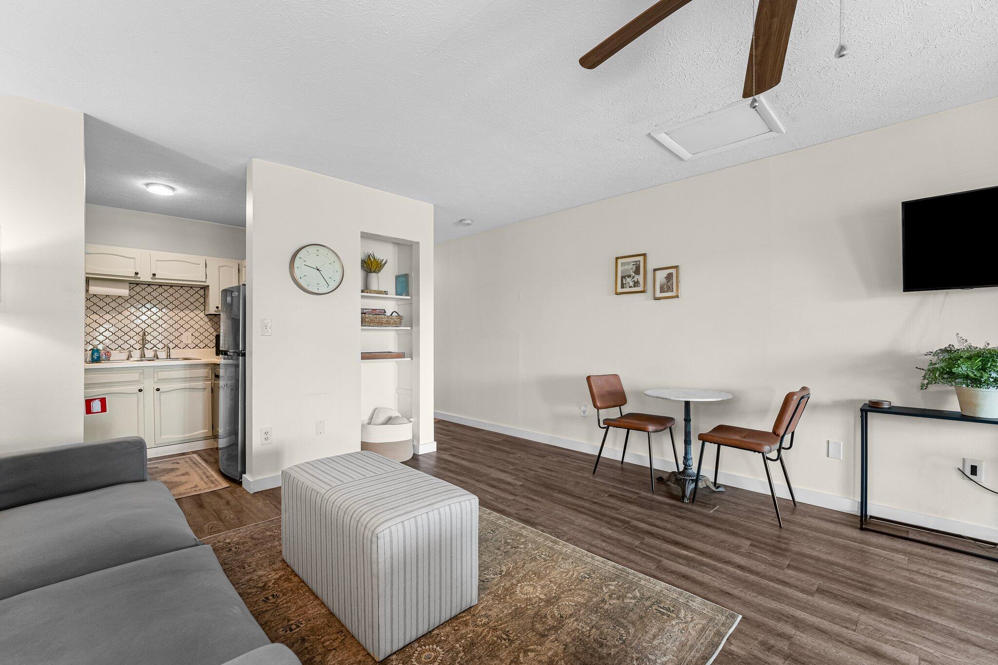 LULLWATER BEACH - Residential