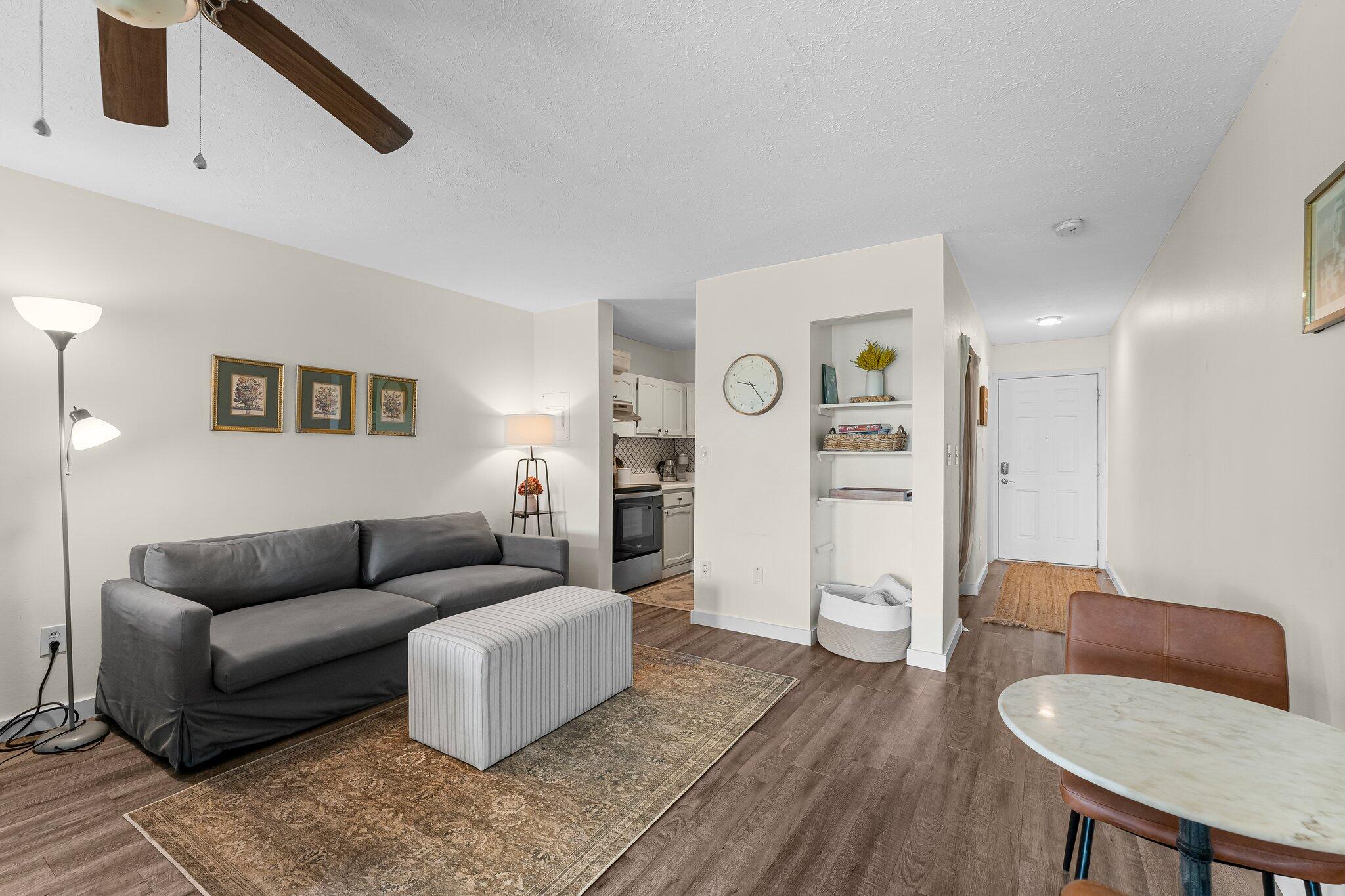 LULLWATER BEACH - Residential