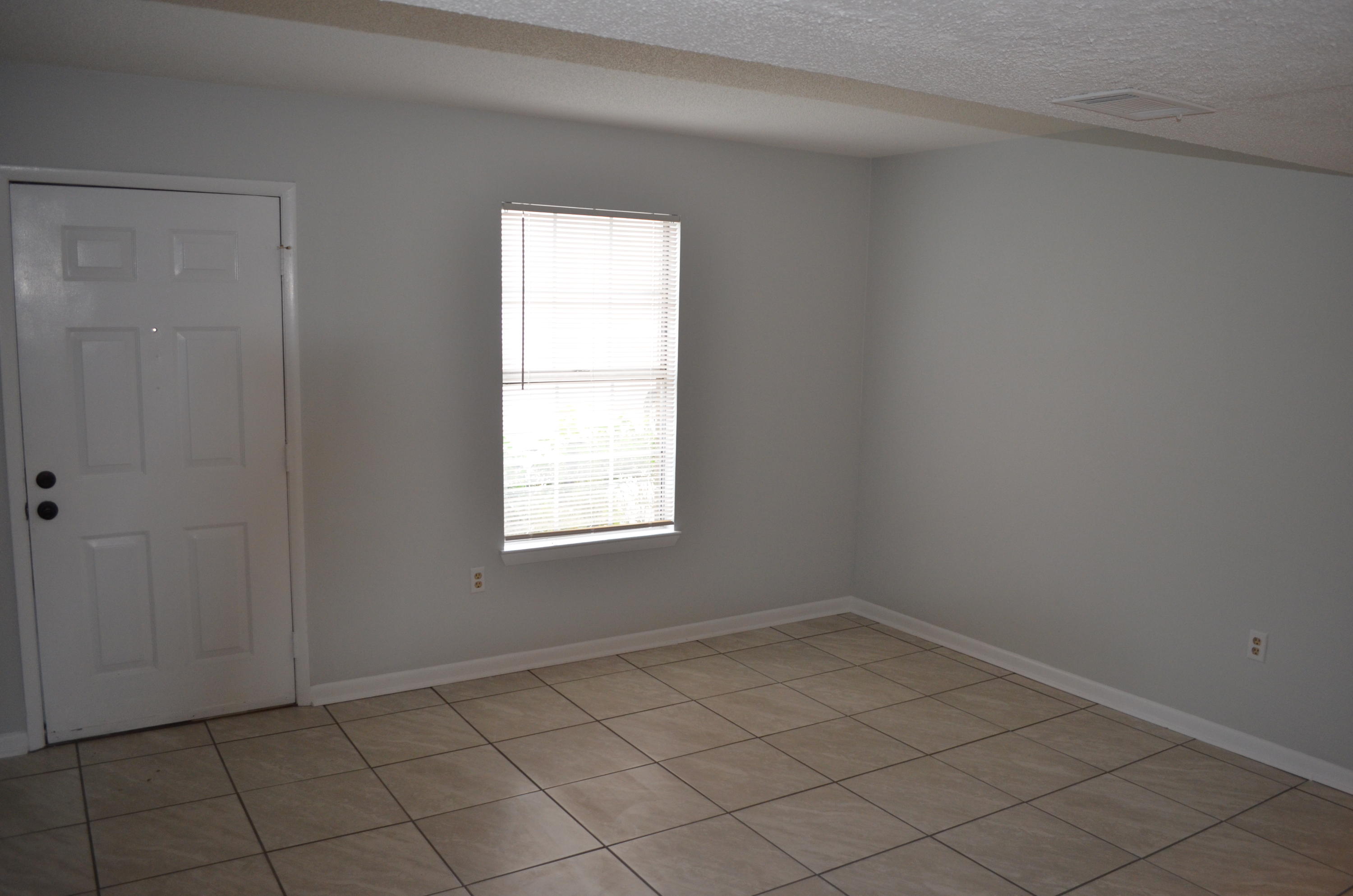 VIKING MANOR PH 1 - Residential Lease