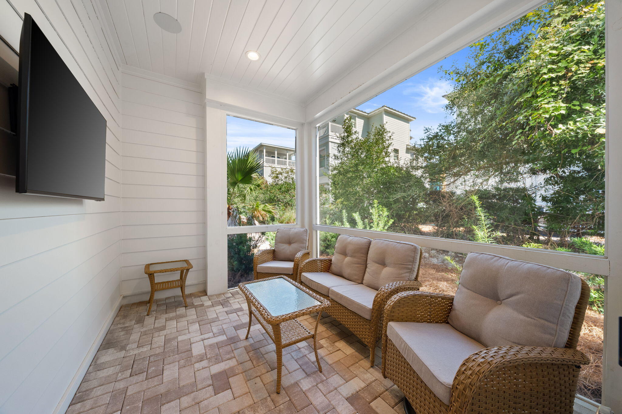 TRESCA PLACE - Residential