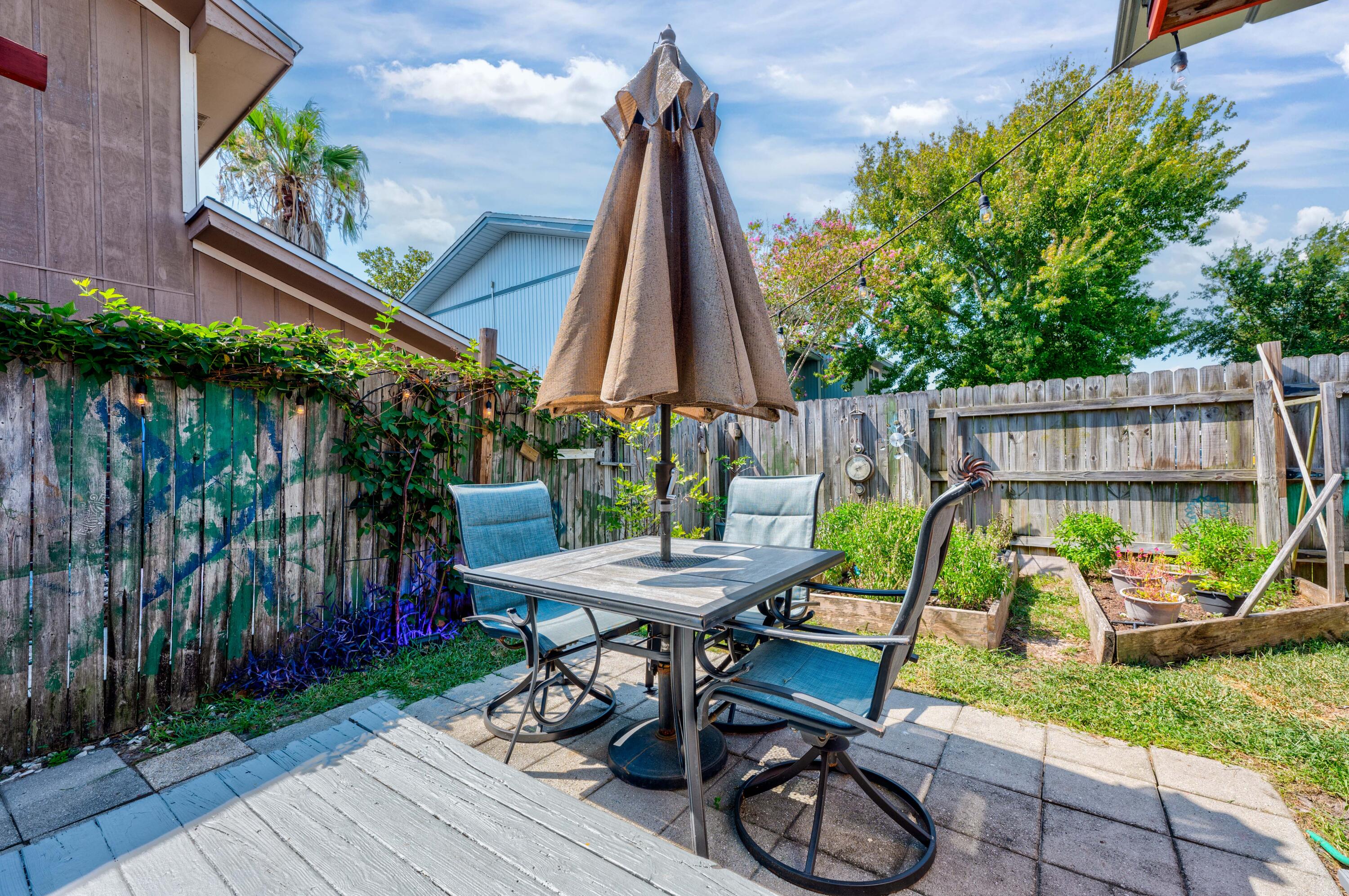 INDIAN OAKS - Residential