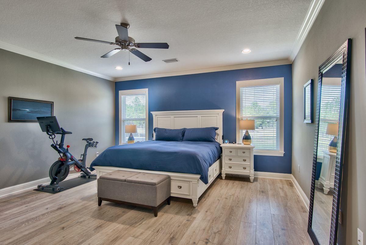 HAMMOCK BAY - Residential