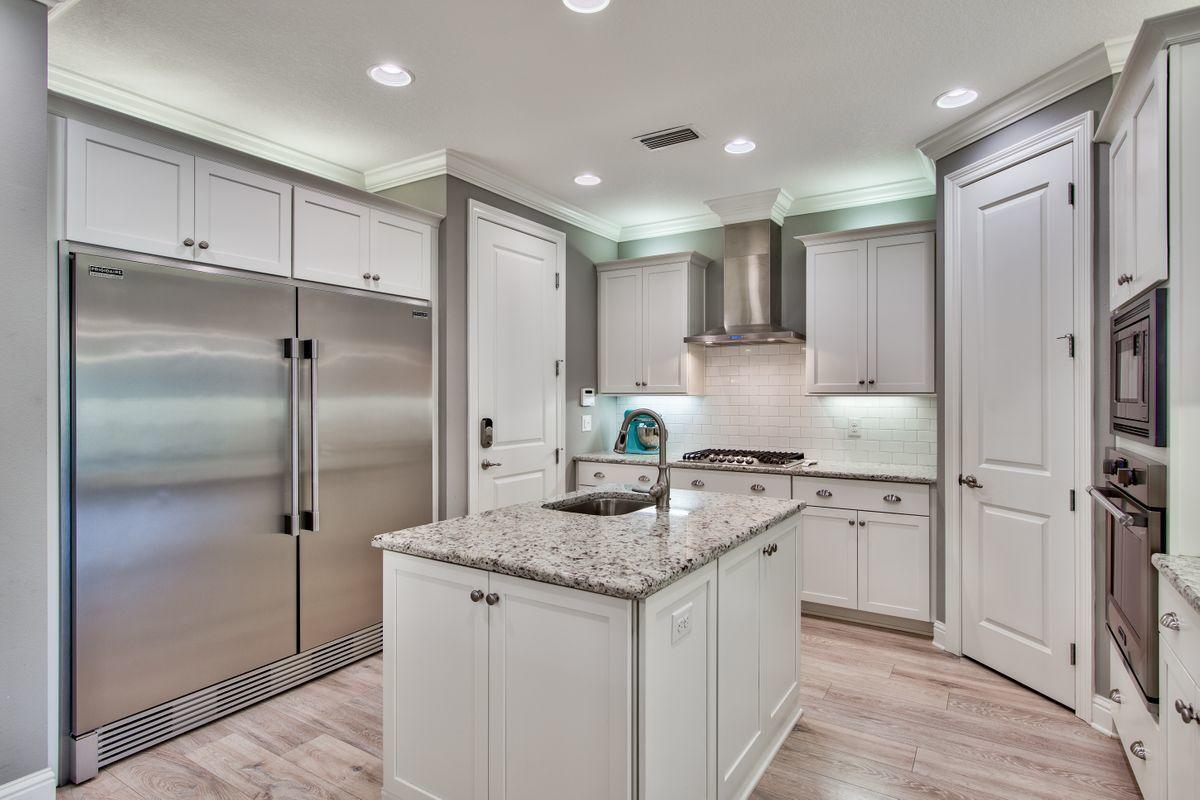 HAMMOCK BAY - Residential