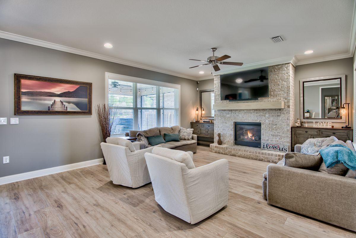 HAMMOCK BAY - Residential