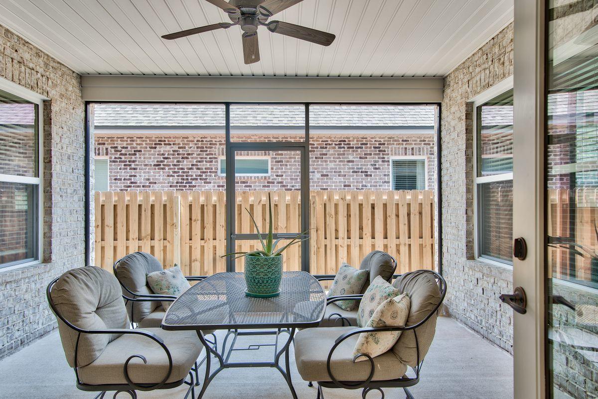 HAMMOCK BAY - Residential