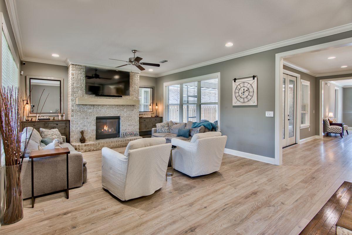 HAMMOCK BAY - Residential