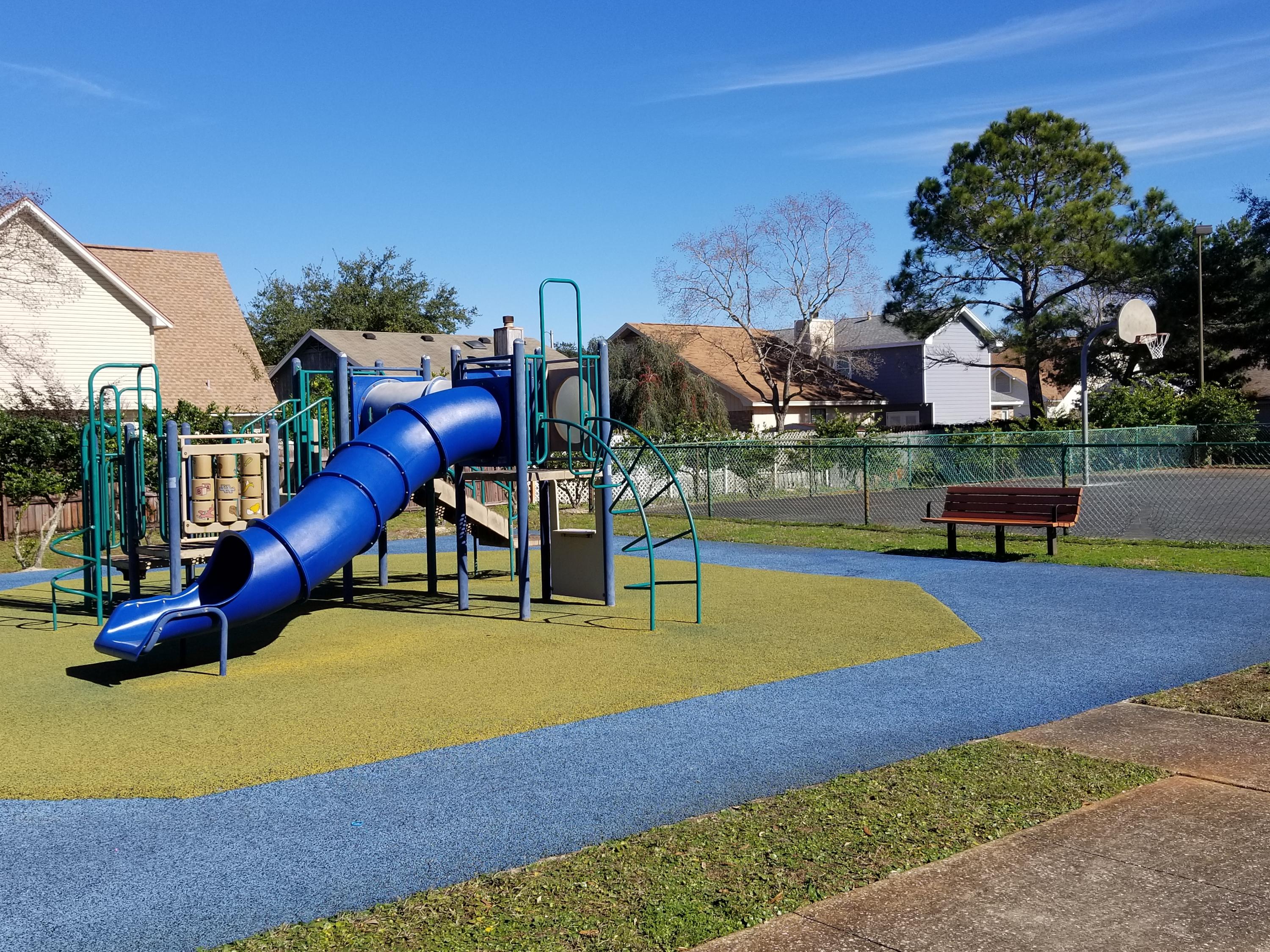 WOODLAND PARK ESTATES - Residential