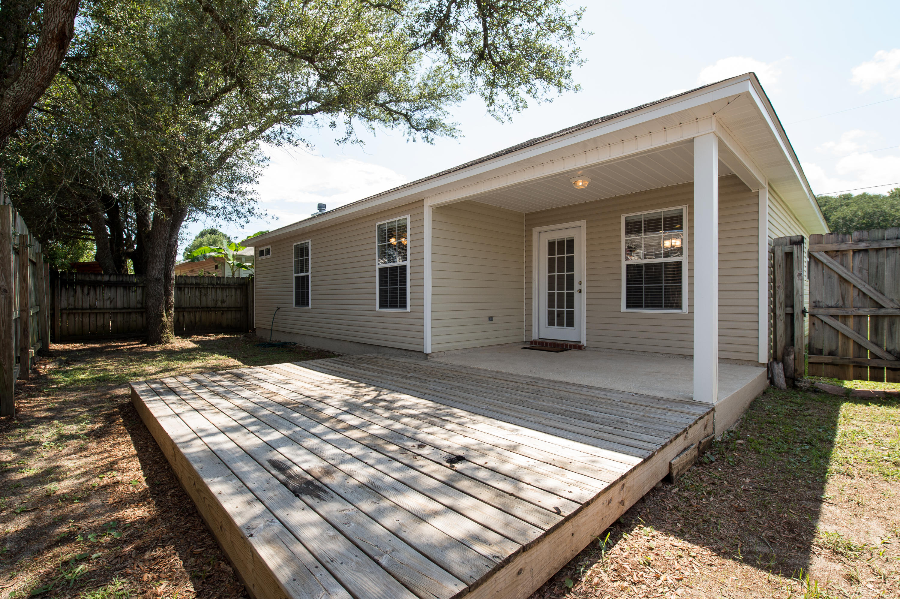 LAUDERHILL - Residential