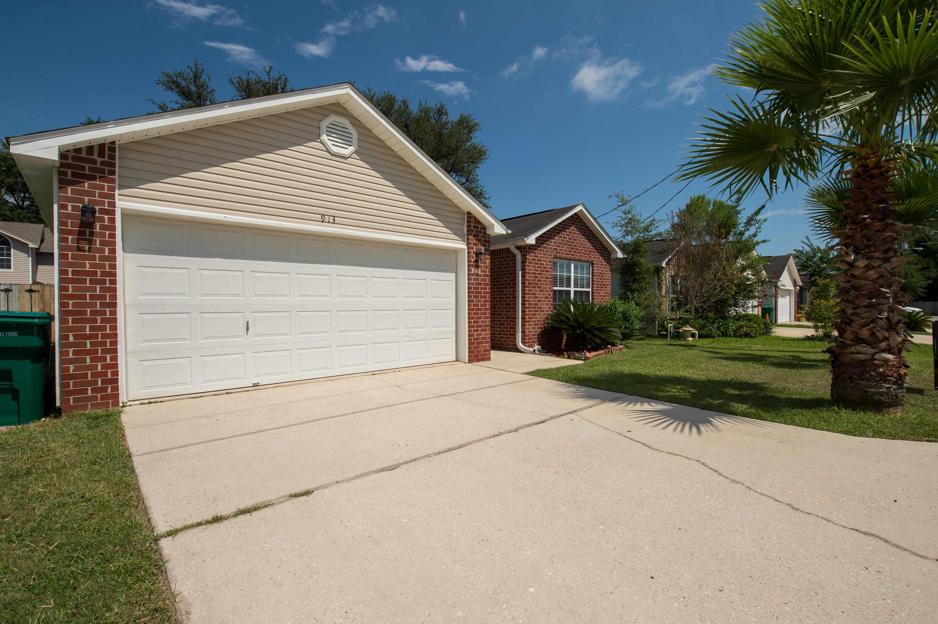 LAUDERHILL - Residential