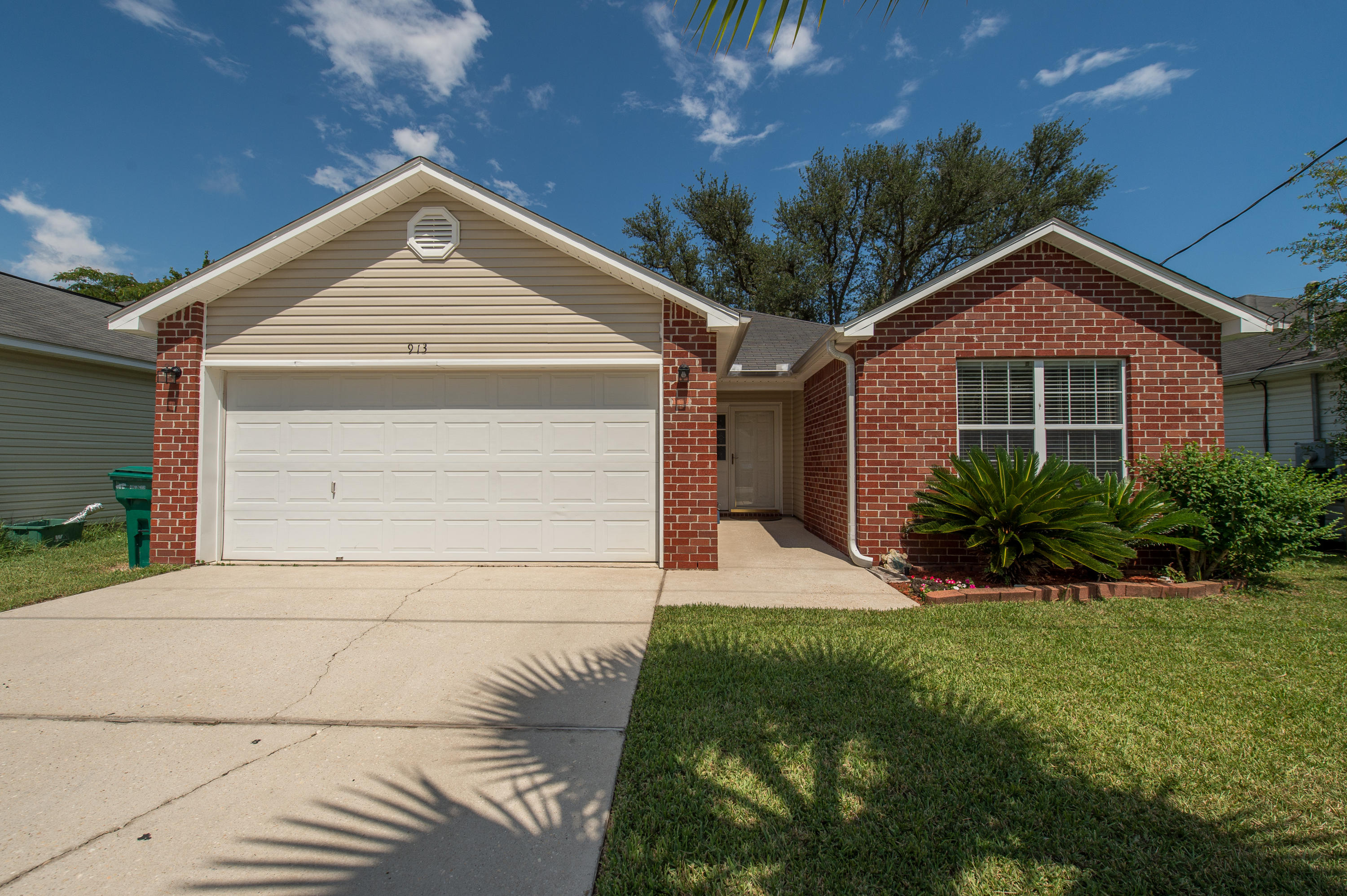 LAUDERHILL - Residential