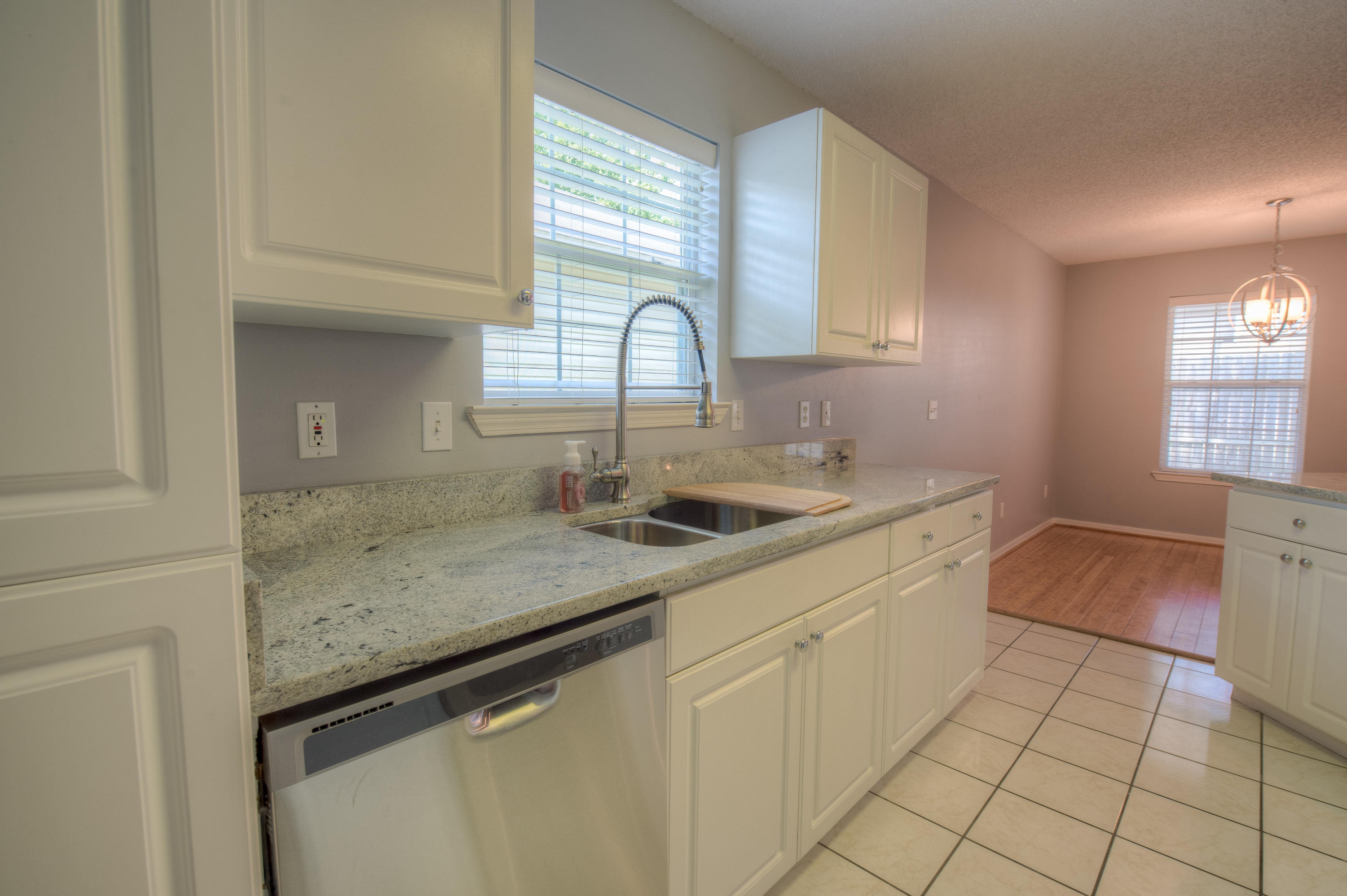 LAUDERHILL - Residential