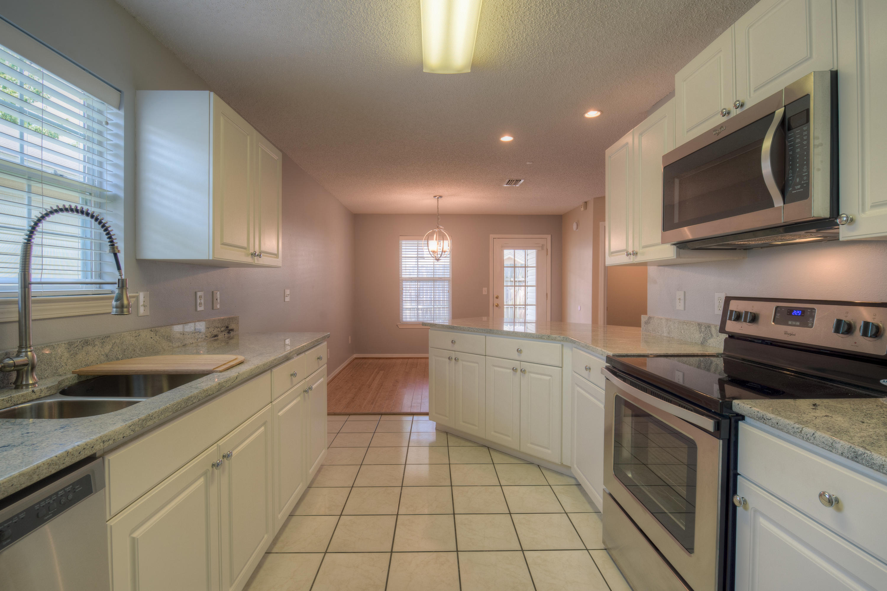 LAUDERHILL - Residential