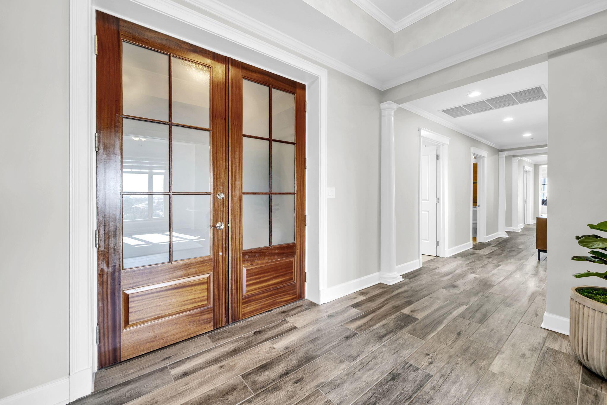 ONE WATER PLACE - Residential