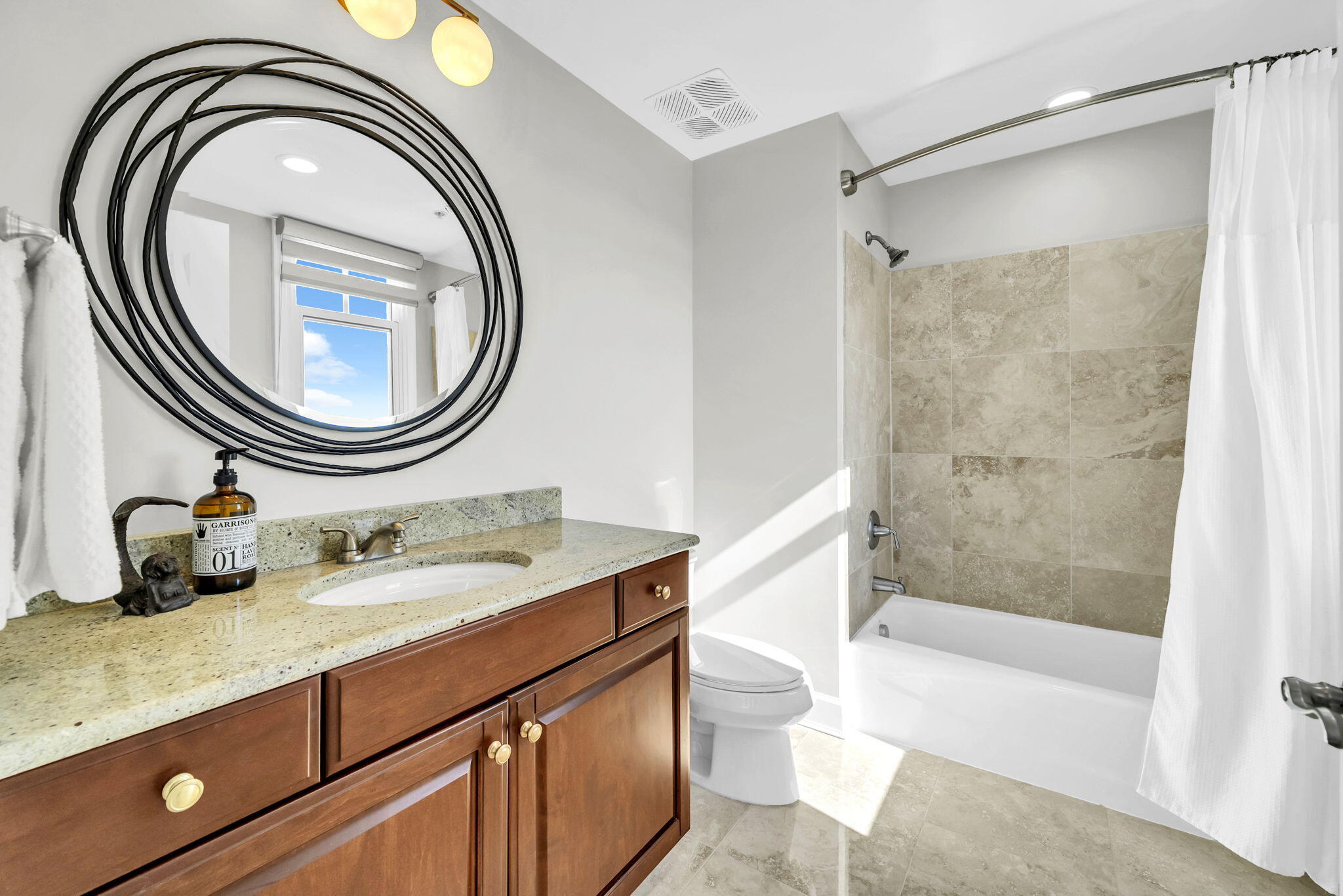 ONE WATER PLACE - Residential