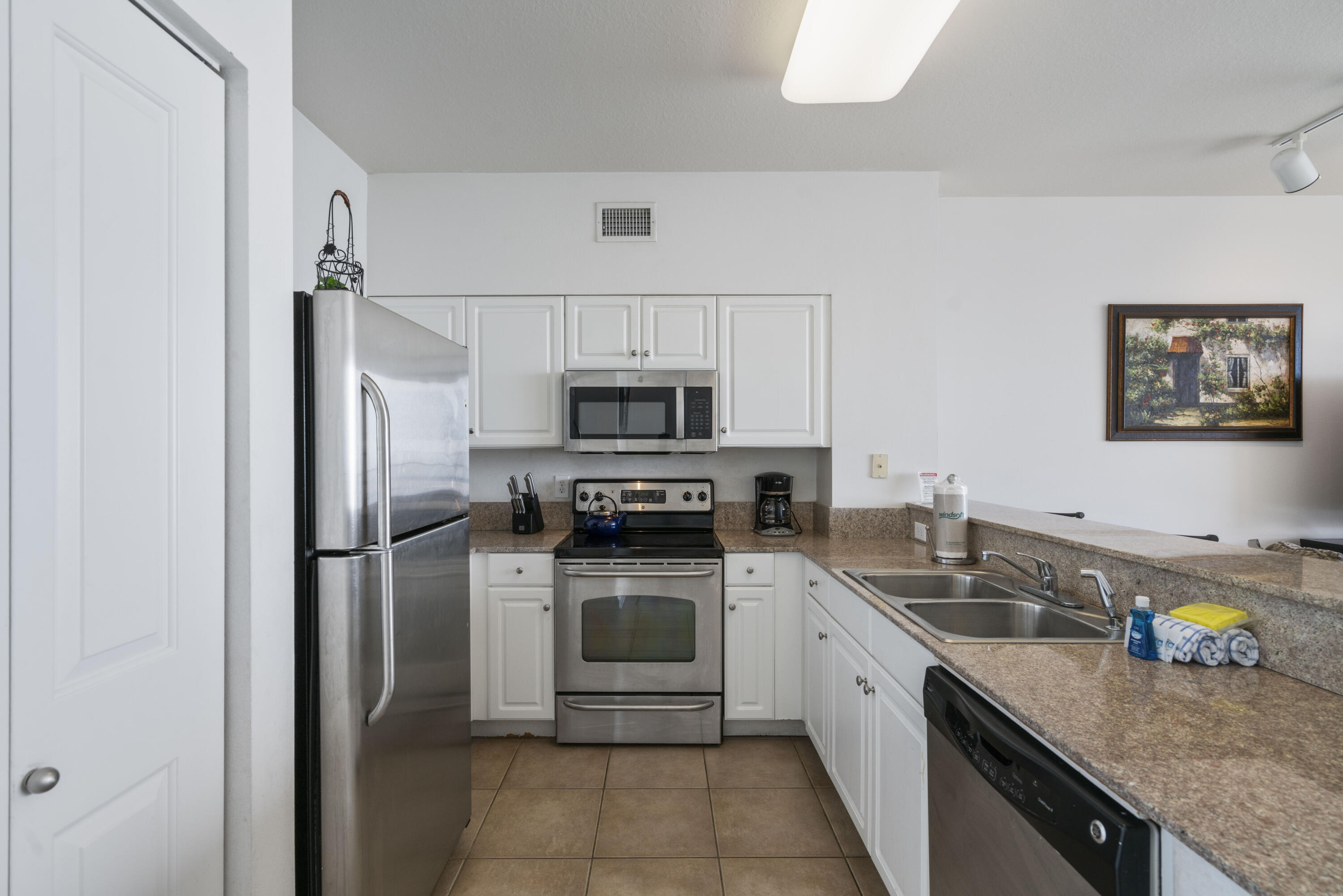 SHORES OF PANAMA II - Residential