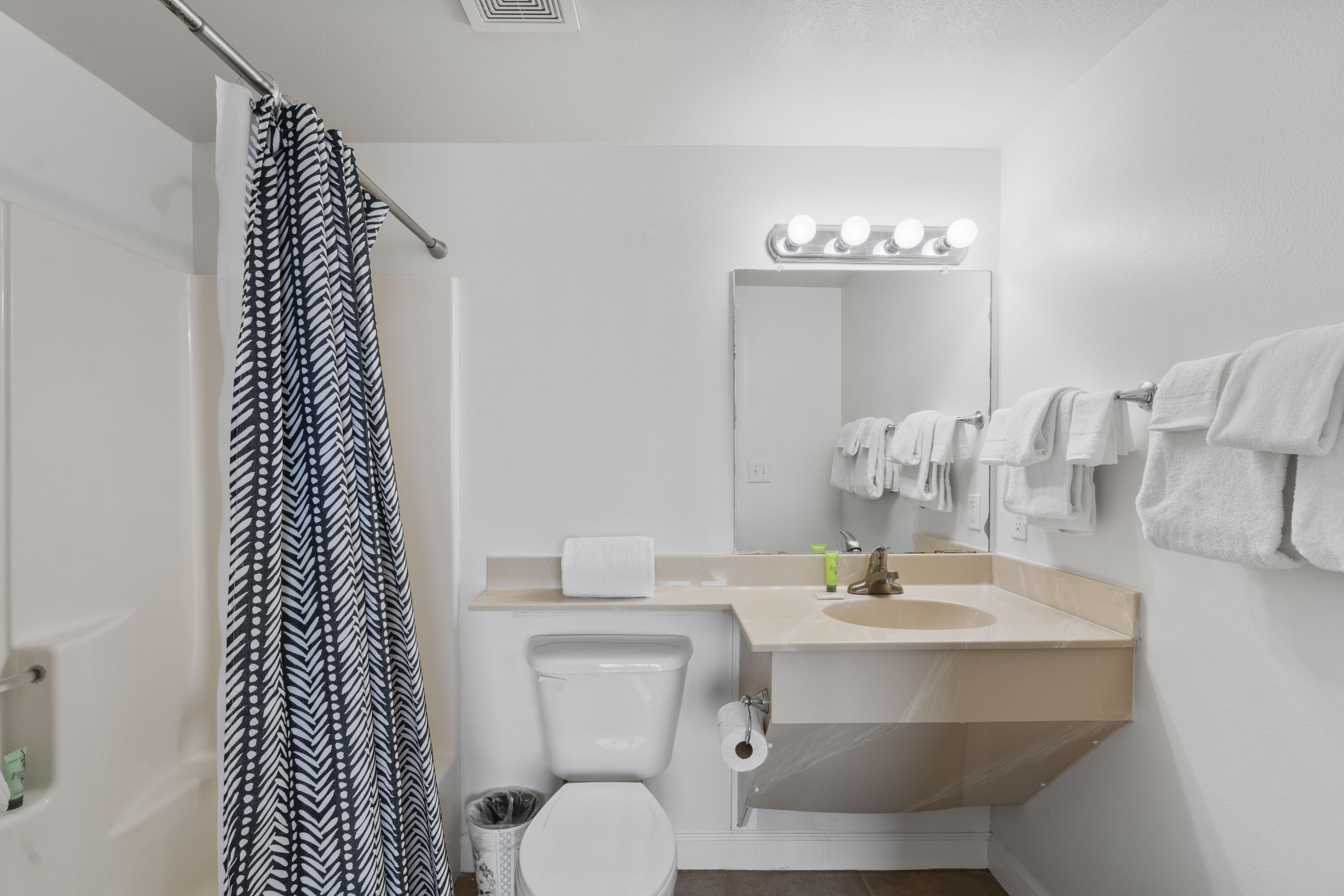 SHORES OF PANAMA II - Residential