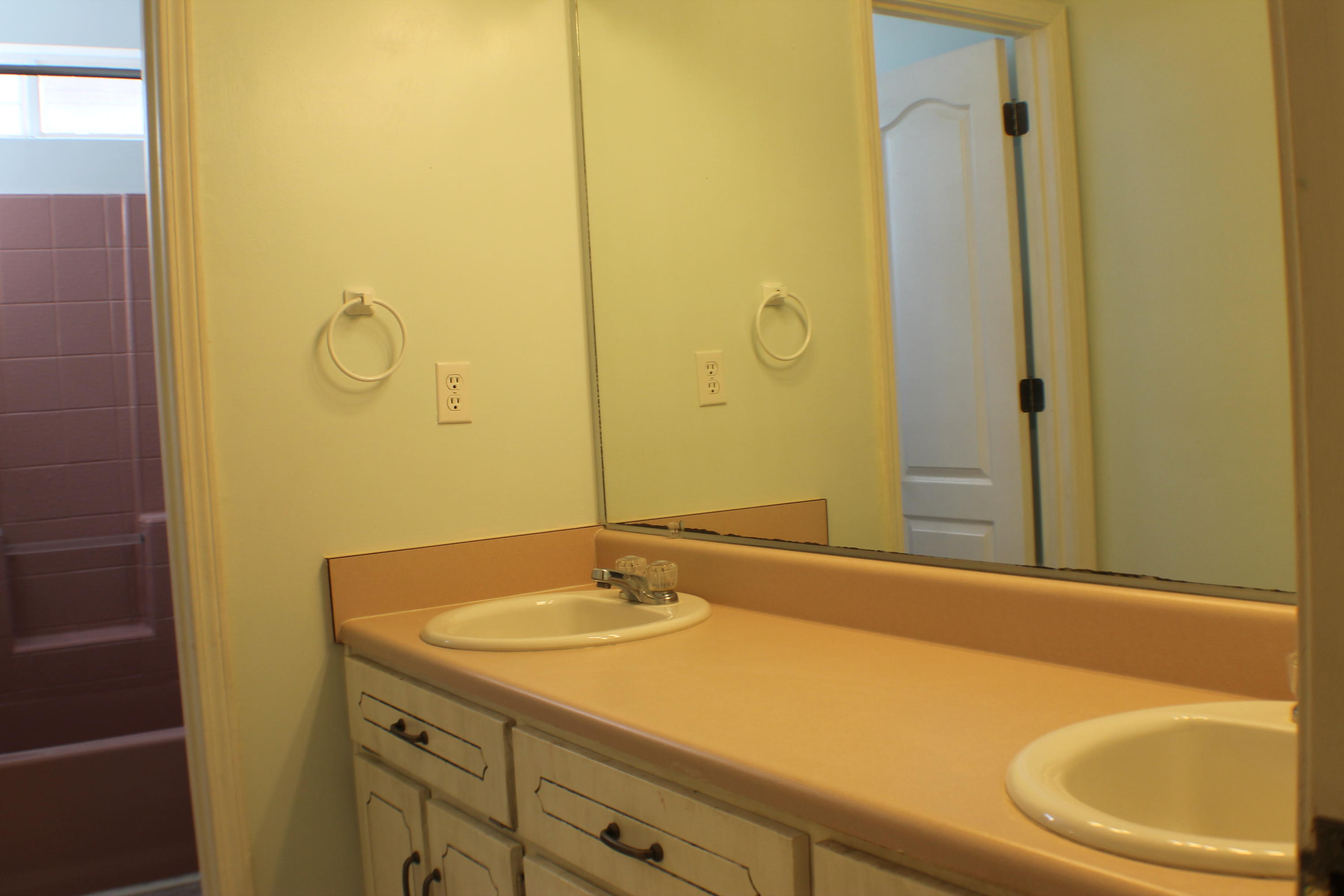 HOLLY HILLS - Residential