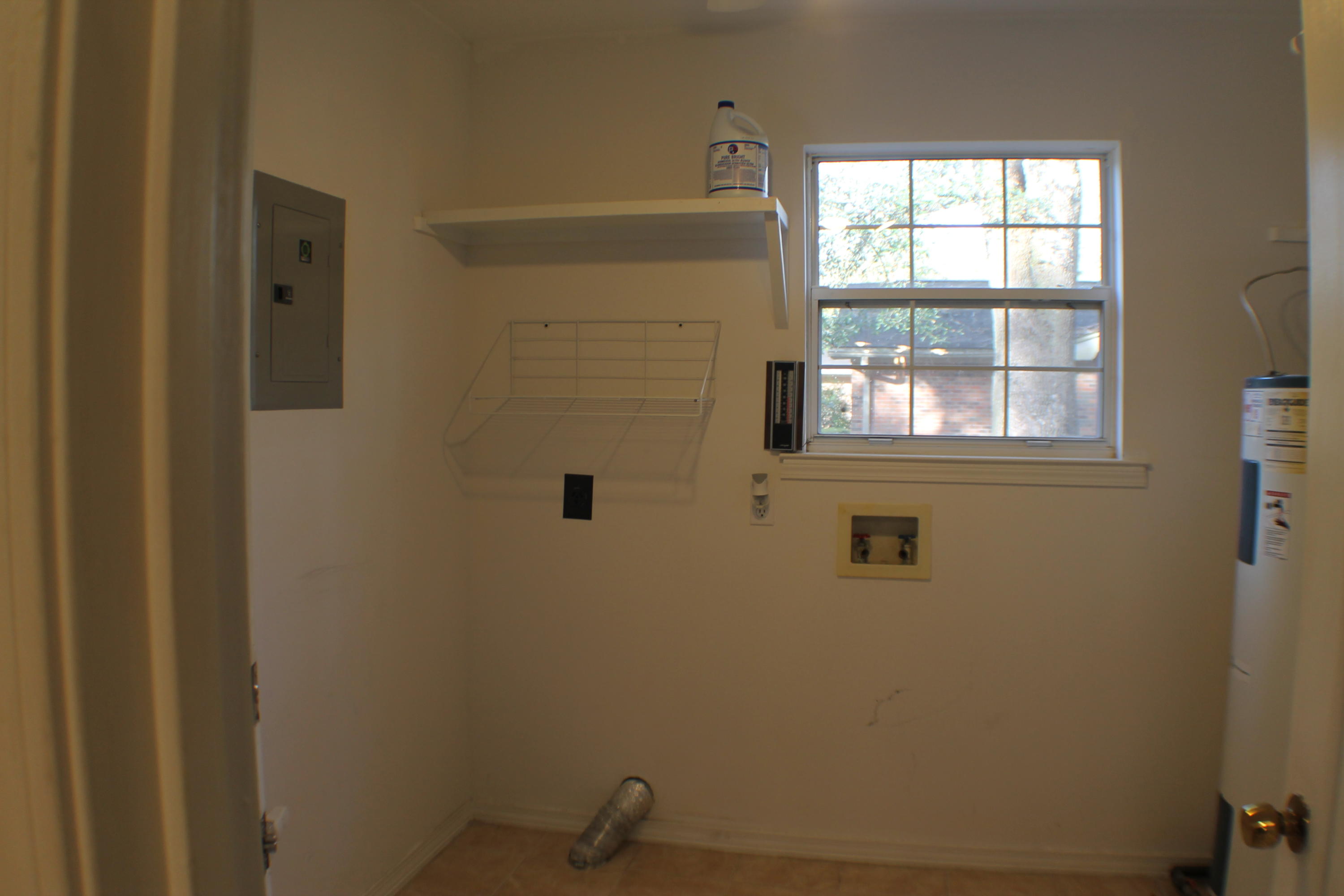 HOLLY HILLS - Residential