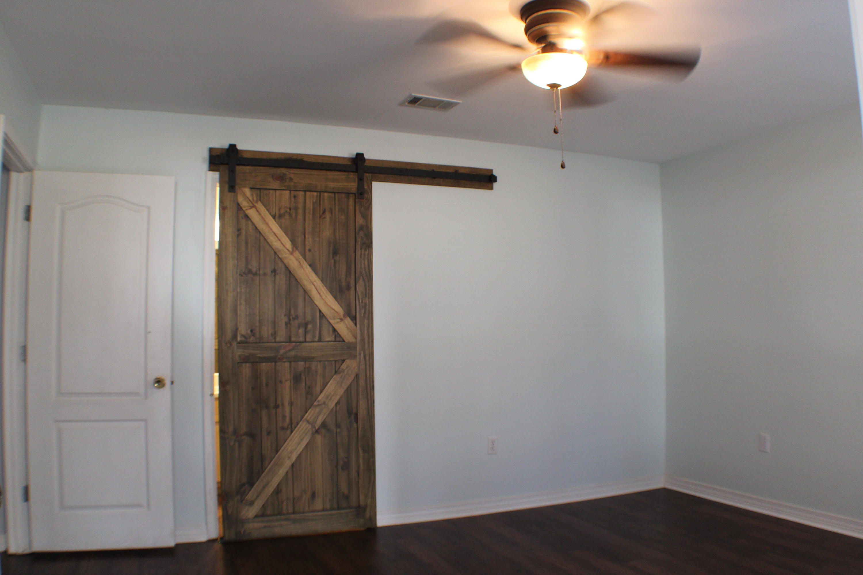 HOLLY HILLS - Residential